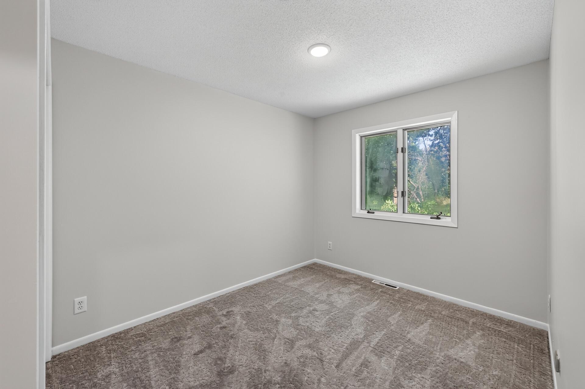 View of Residential at 2709 Holloway Avenue, North Saint Paul MN 55109, North Saint Paul (17 of 37) - Mike Wilen | Minnesota Team Real Estate