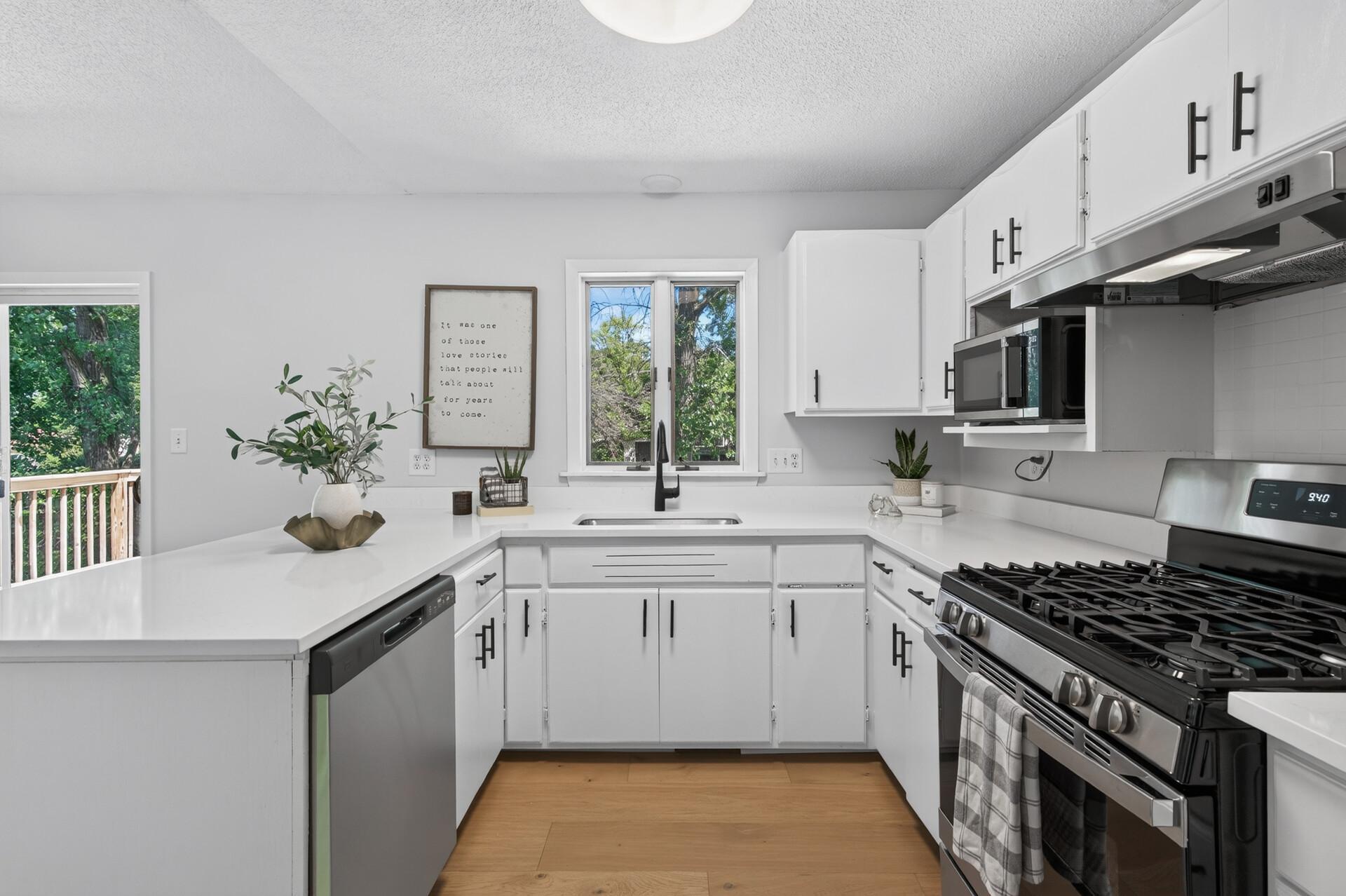 View of Residential at 2709 Holloway Avenue, North Saint Paul MN 55109, North Saint Paul (13 of 37) - Mike Wilen | Minnesota Team Real Estate