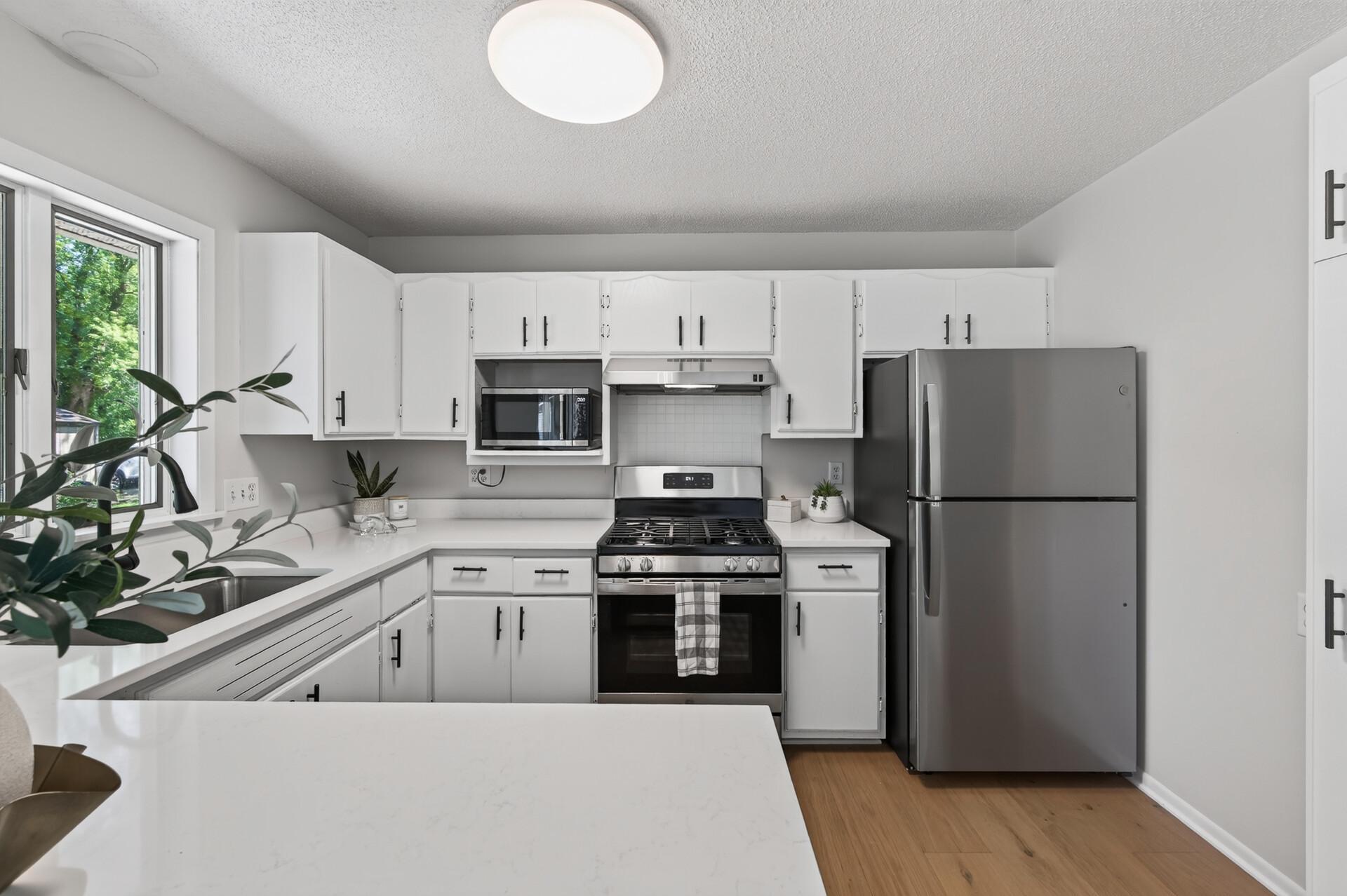 View of Residential at 2709 Holloway Avenue, North Saint Paul MN 55109, North Saint Paul (11 of 37) - Mike Wilen | Minnesota Team Real Estate