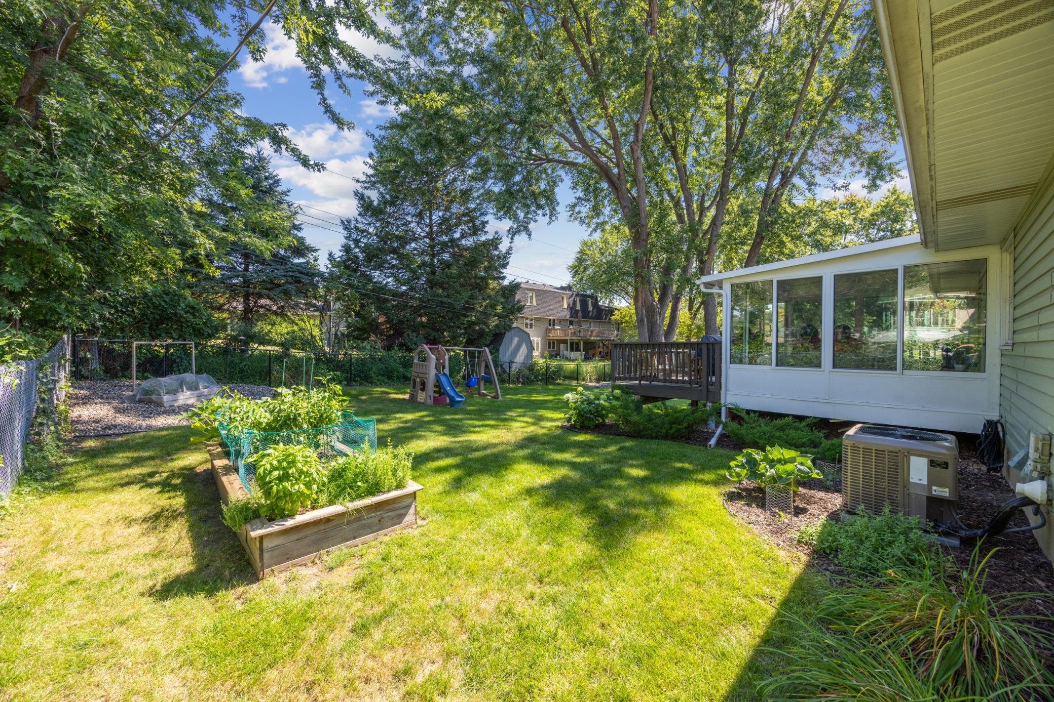 View of Residential at 3224 Hillsboro Avenue, New Hope MN 55427, New Hope (26 of 30) - Mike Wilen | Minnesota Team Real Estate