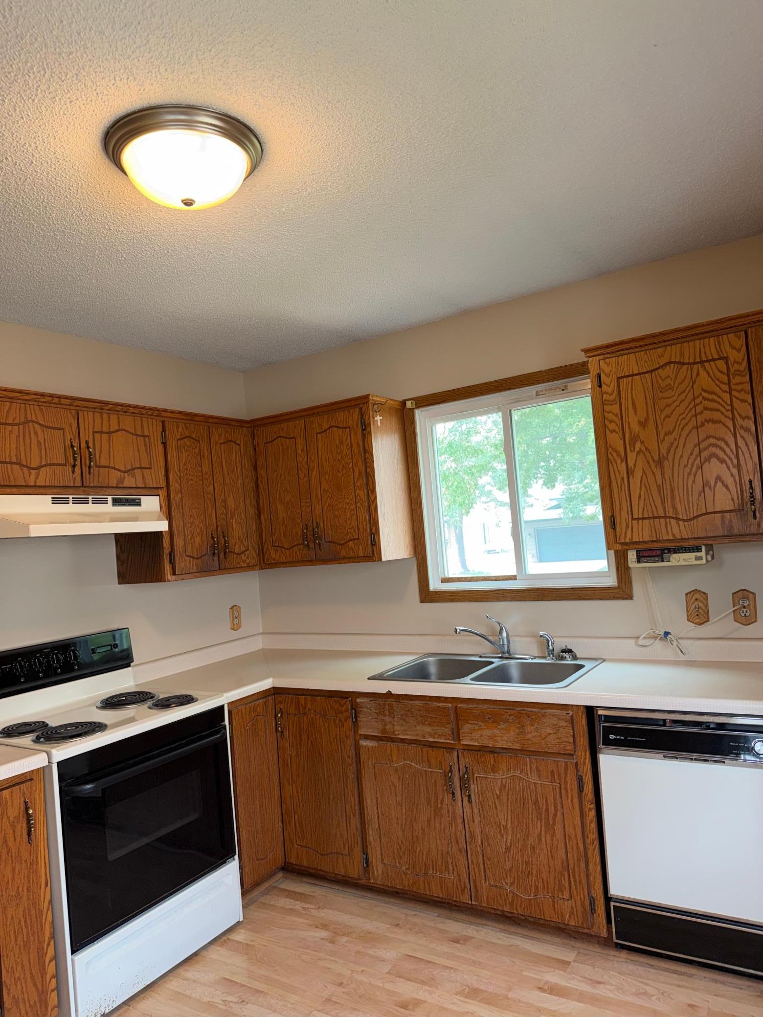 View of Residential at 2635 Guthrie Avenue, Oakdale MN 55128, Oakdale (2 of 27) - Mike Wilen | Minnesota Team Real Estate