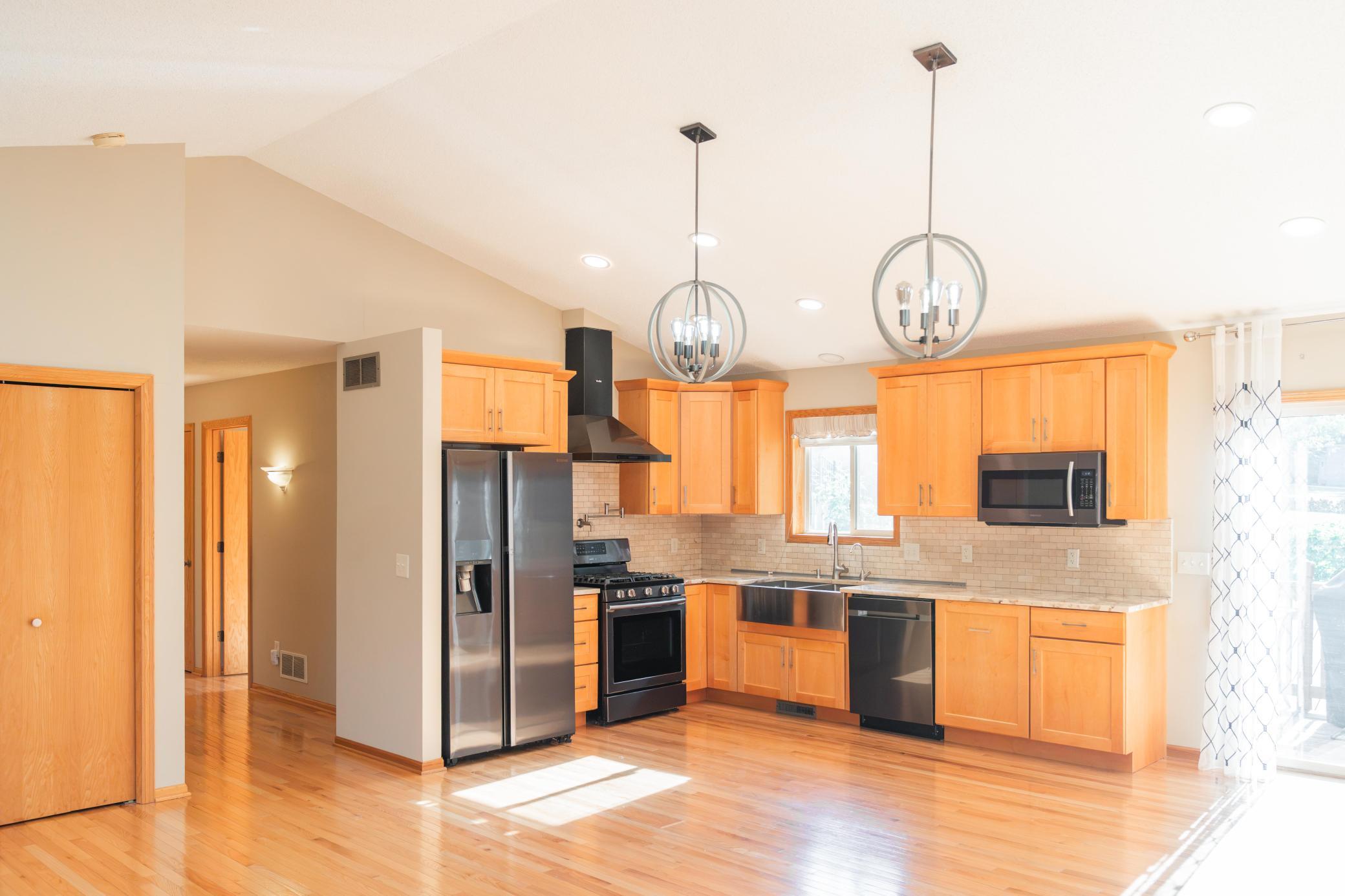 View of Residential at 2543 Cypress Street, Maplewood MN 55109, Maplewood (10 of 42) - Mike Wilen | Minnesota Team Real Estate
