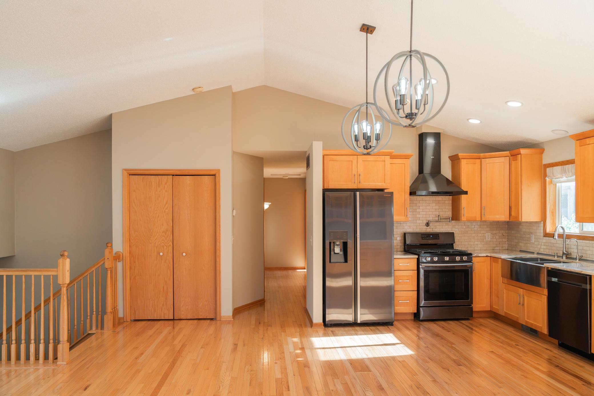 View of Residential at 2543 Cypress Street, Maplewood MN 55109, Maplewood (8 of 42) - Mike Wilen | Minnesota Team Real Estate