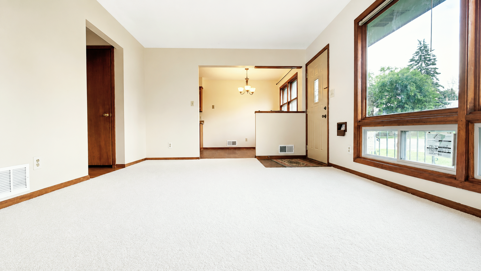 View of Residential at 1597 Margaret Street, Saint Paul MN 55106, Saint Paul (3 of 15) - Mike Wilen | Minnesota Team Real Estate