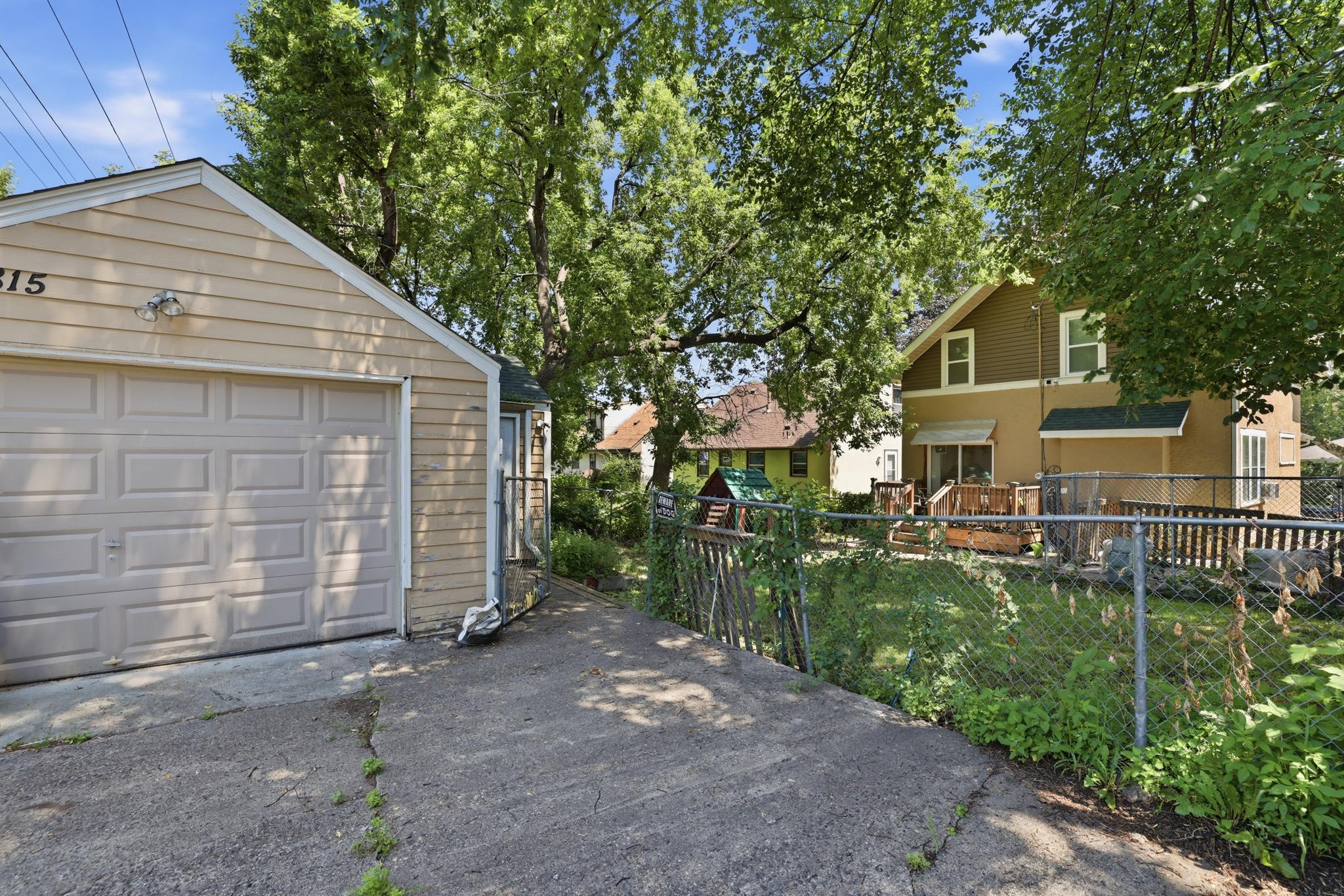 View of Residential at 2815 Irving Avenue, Minneapolis MN 55411, Minneapolis (24 of 27) - Mike Wilen | Minnesota Team Real Estate