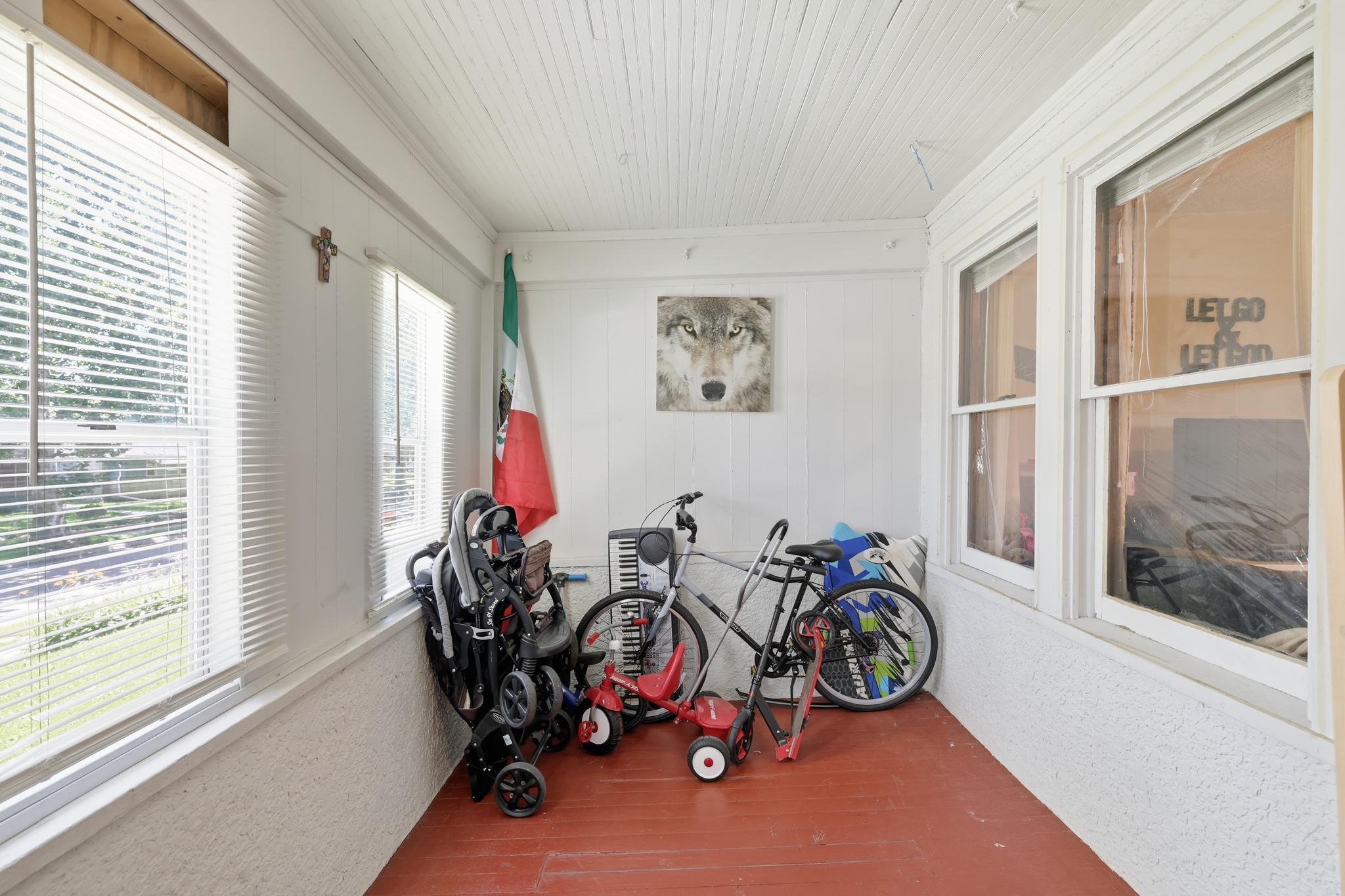 View of Residential at 2815 Irving Avenue, Minneapolis MN 55411, Minneapolis (20 of 27) - Mike Wilen | Minnesota Team Real Estate