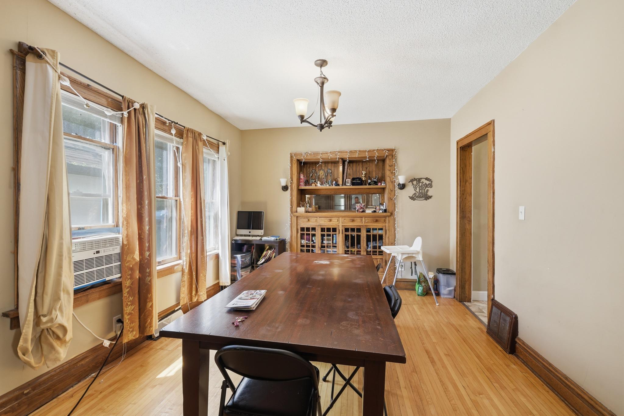 View of Residential at 2815 Irving Avenue, Minneapolis MN 55411, Minneapolis (7 of 27) - Mike Wilen | Minnesota Team Real Estate