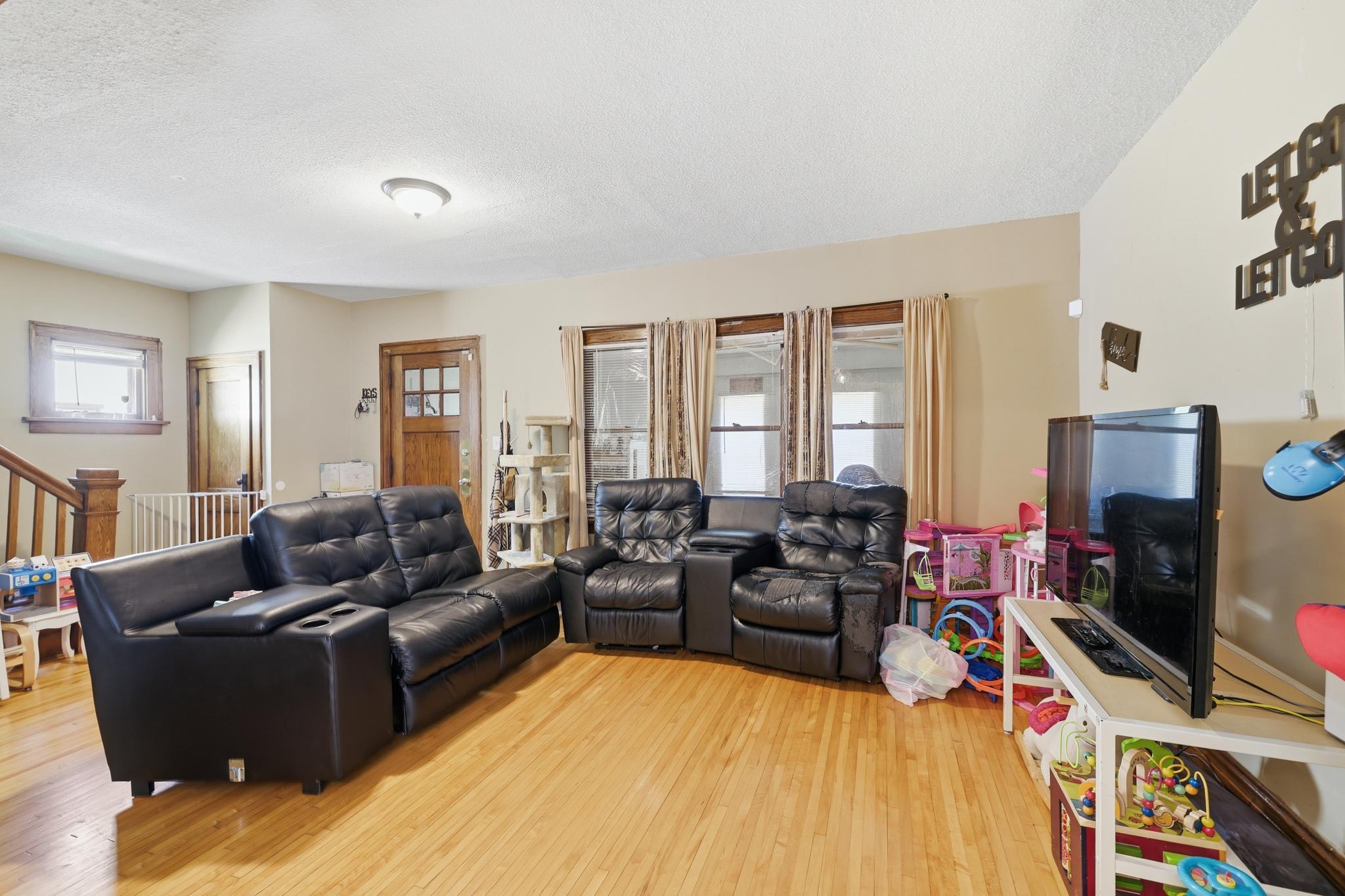 View of Residential at 2815 Irving Avenue, Minneapolis MN 55411, Minneapolis (6 of 27) - Mike Wilen | Minnesota Team Real Estate