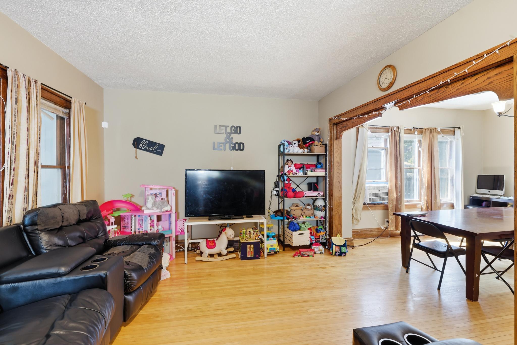 View of Residential at 2815 Irving Avenue, Minneapolis MN 55411, Minneapolis (4 of 27) - Mike Wilen | Minnesota Team Real Estate