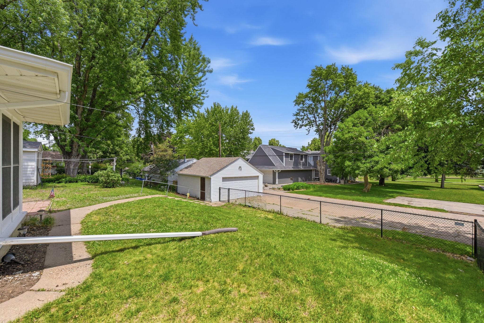 View of Residential at 3426 Zenith Avenue, Robbinsdale MN 55422, Robbinsdale (32 of 46) - Mike Wilen | Minnesota Team Real Estate