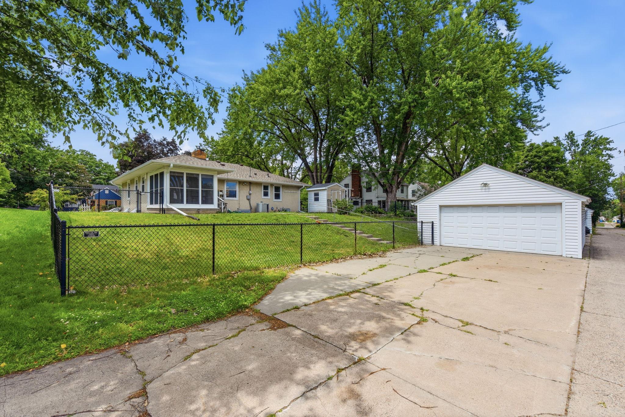 View of Residential at 3426 Zenith Avenue, Robbinsdale MN 55422, Robbinsdale (37 of 46) - Mike Wilen | Minnesota Team Real Estate