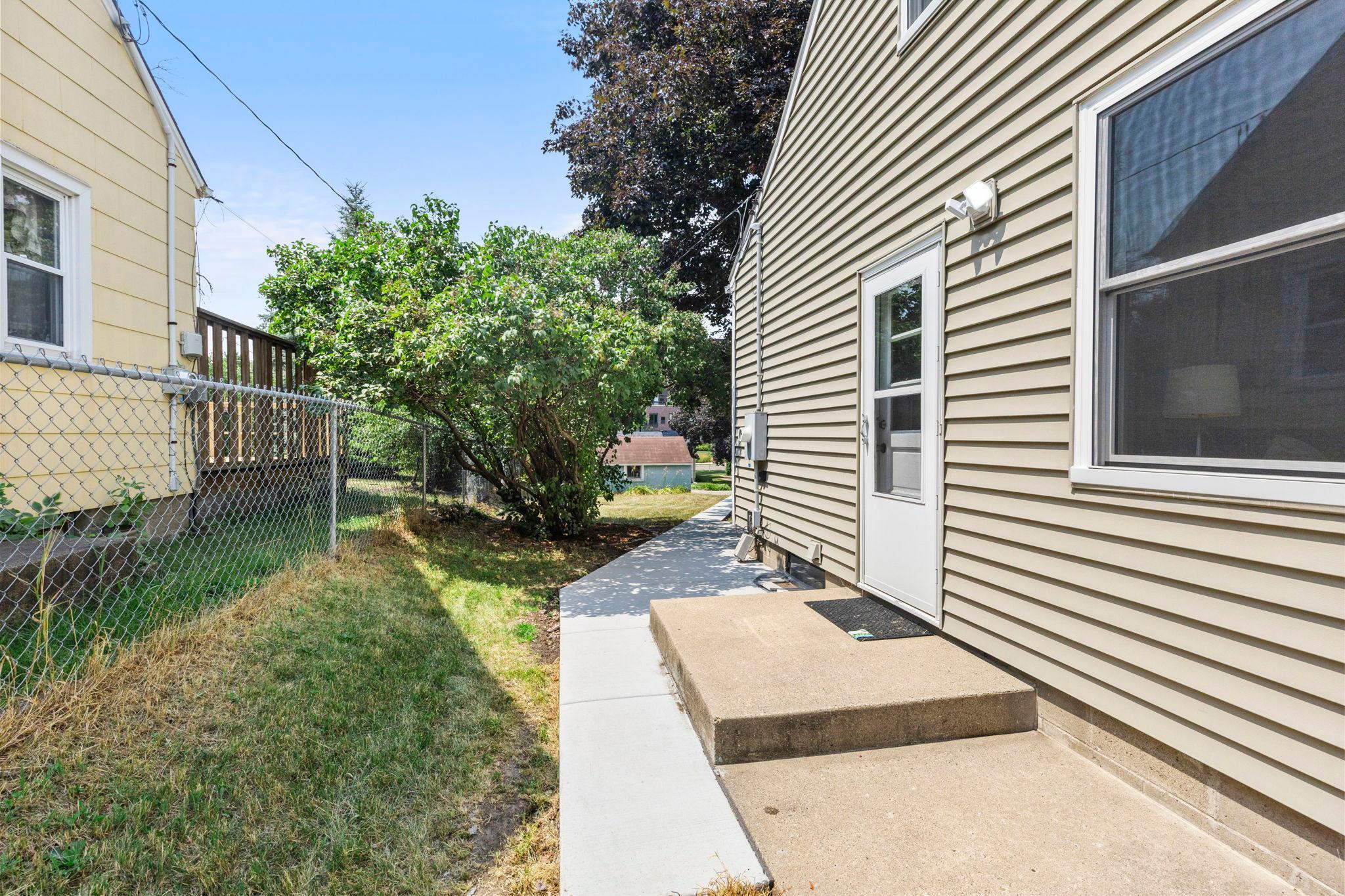View of Residential at 6712 Washburn Avenue, Richfield MN 55423, Richfield (37 of 44) - Mike Wilen | Minnesota Team Real Estate