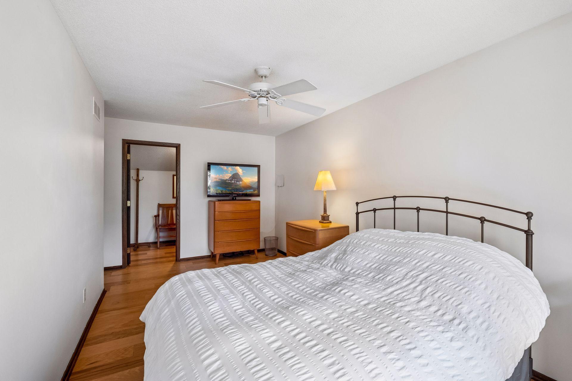 View of Residential at 954 Carmel Court, Shoreview MN 55126, Shoreview (18 of 32) - Mike Wilen | Minnesota Team Real Estate