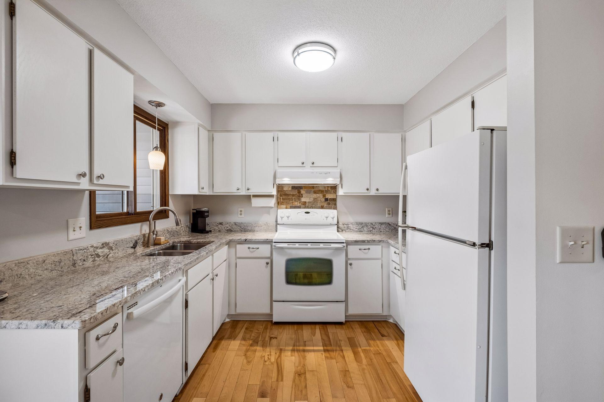 View of Residential at 954 Carmel Court, Shoreview MN 55126, Shoreview (9 of 32) - Mike Wilen | Minnesota Team Real Estate