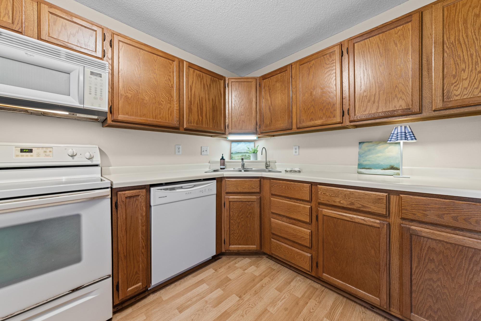 View of Residential at 1560 Wheelock Lane #203, Saint Paul MN 55117, Saint Paul (13 of 30) - Mike Wilen | Minnesota Team Real Estate