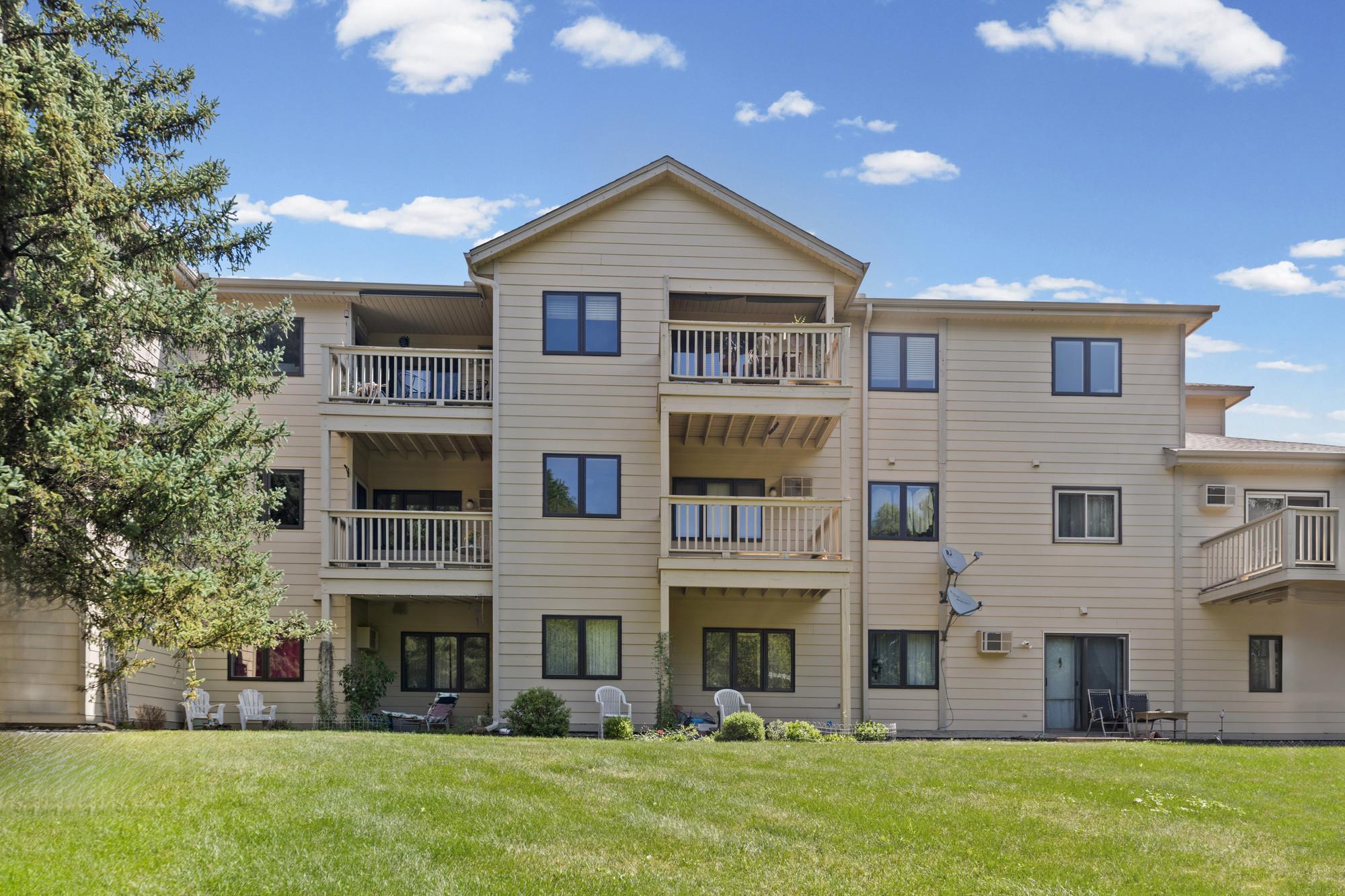 View of Residential at 1560 Wheelock Lane #203, Saint Paul MN 55117, Saint Paul (28 of 30) - Mike Wilen | Minnesota Team Real Estate