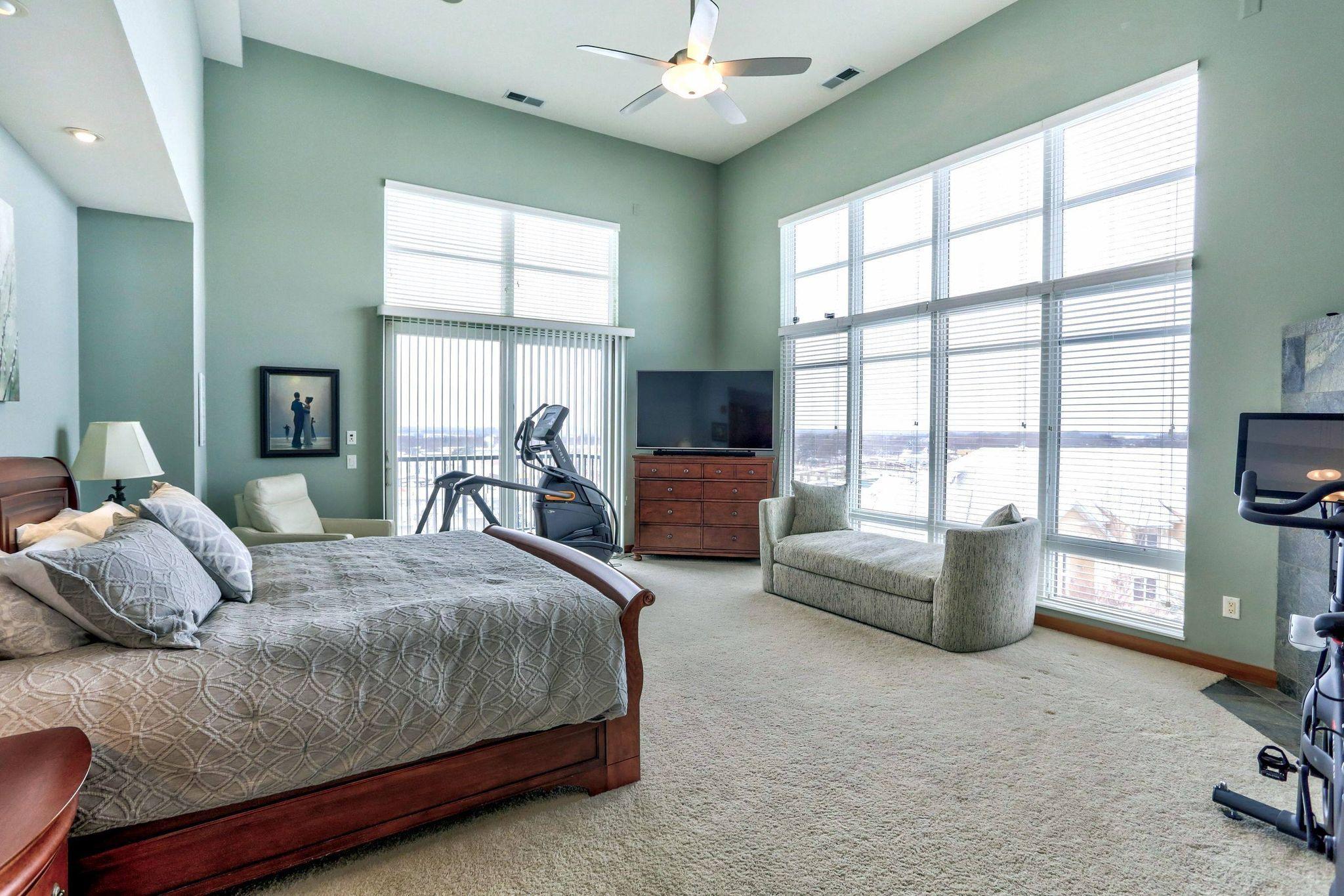 View of Residential at 1070 Grandview Court #406, Columbia Heights MN 55421, Columbia Heights (15 of 34) - Mike Wilen | Minnesota Team Real Estate