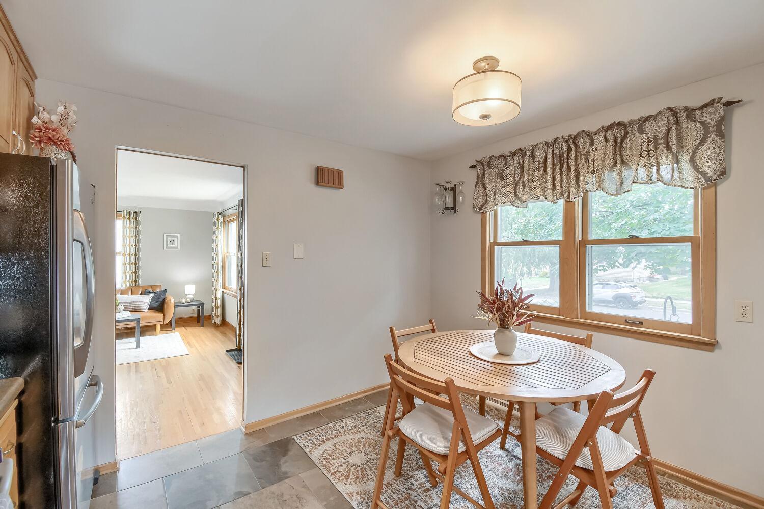 View of Residential at 820 4th Avenue, South Saint Paul MN 55075, South Saint Paul (28 of 33) - Mike Wilen | Minnesota Team Real Estate