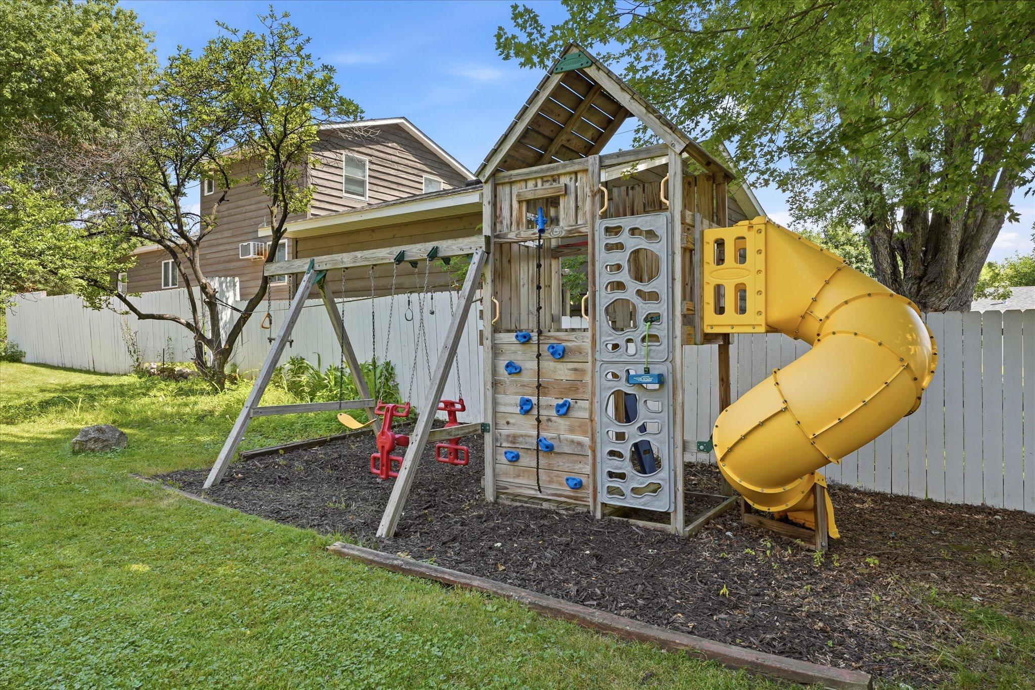View of Residential at 523 Moore Street, Stillwater MN 55082, Stillwater (39 of 49) - Mike Wilen | Minnesota Team Real Estate