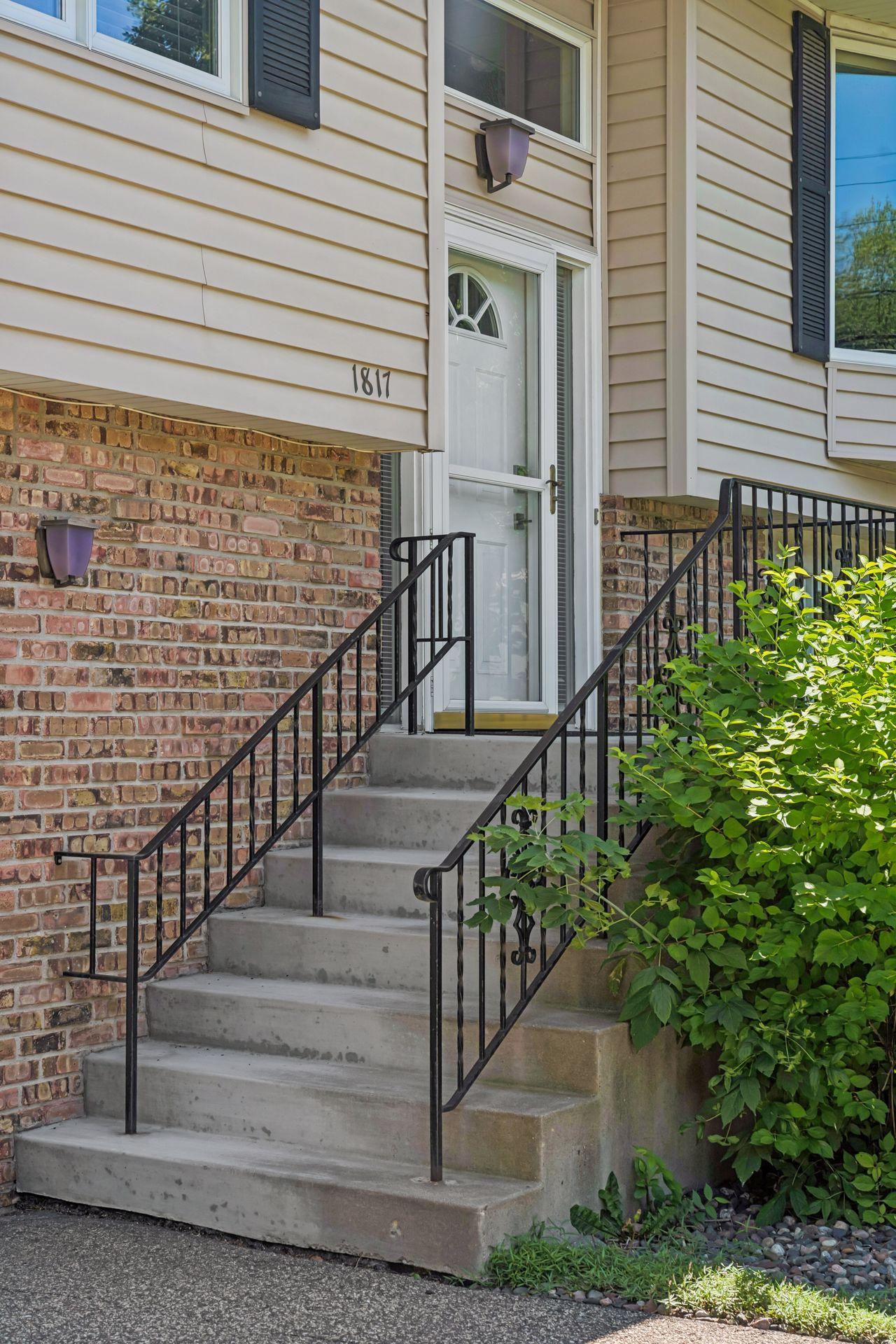 View of Residential at 1817 Welland Avenue, Minnetonka MN 55305, Minnetonka (2 of 32) - Mike Wilen | Minnesota Team Real Estate