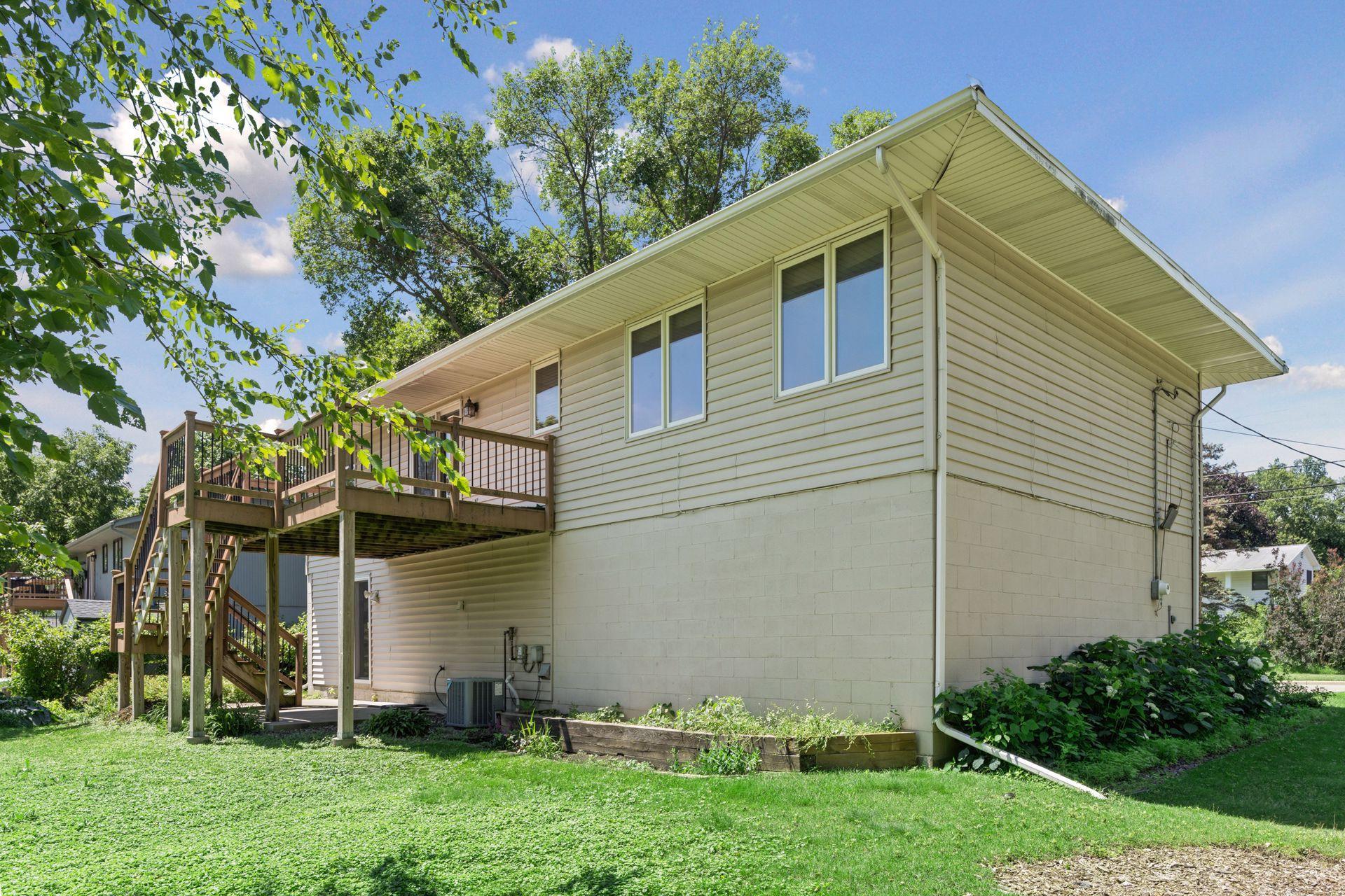 View of Residential at 1817 Welland Avenue, Minnetonka MN 55305, Minnetonka (28 of 32) - Mike Wilen | Minnesota Team Real Estate