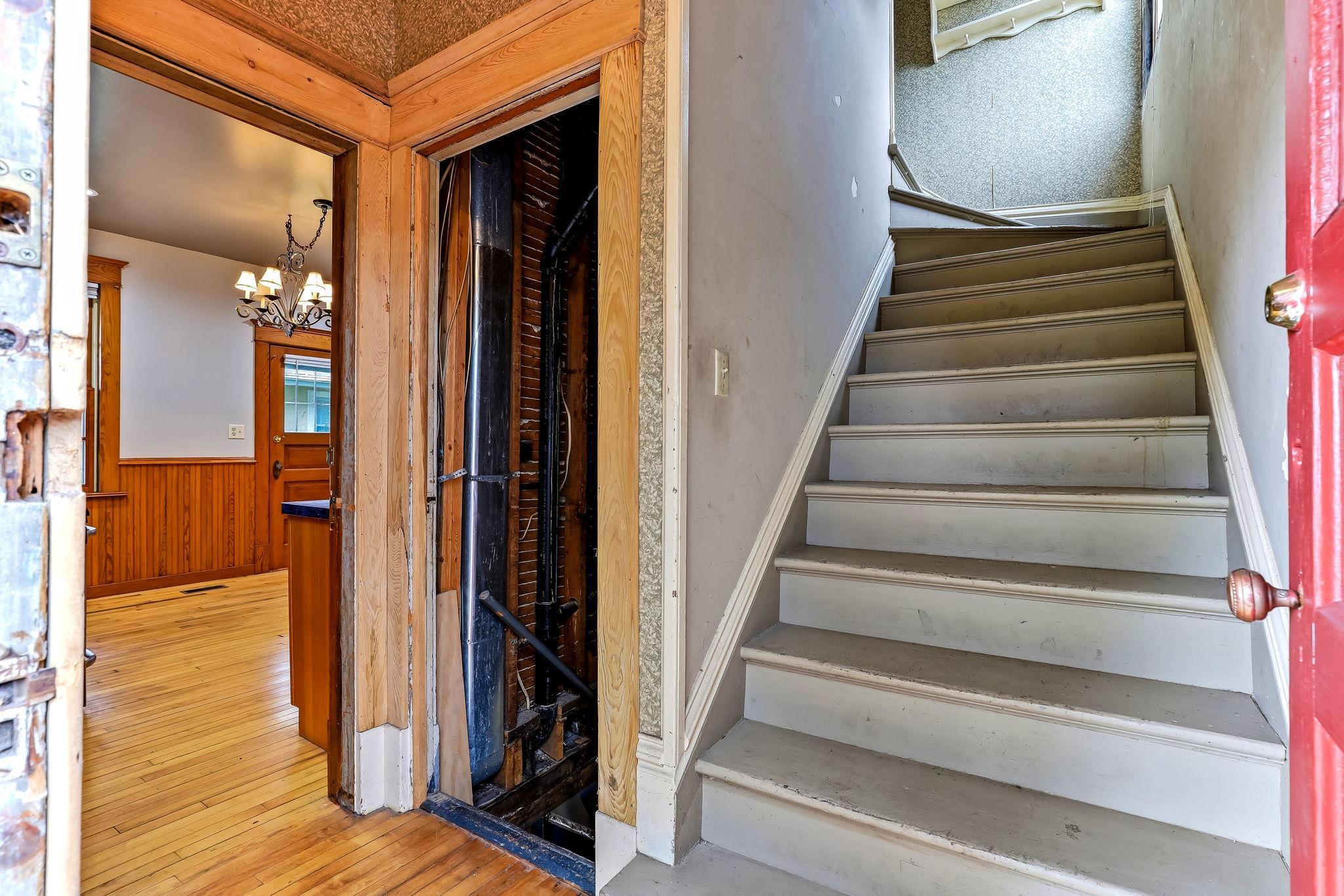 View of Residential Income at 722 Queen Avenue, Minneapolis MN 55411, Minneapolis (40 of 52) - Mike Wilen | Minnesota Team Real Estate