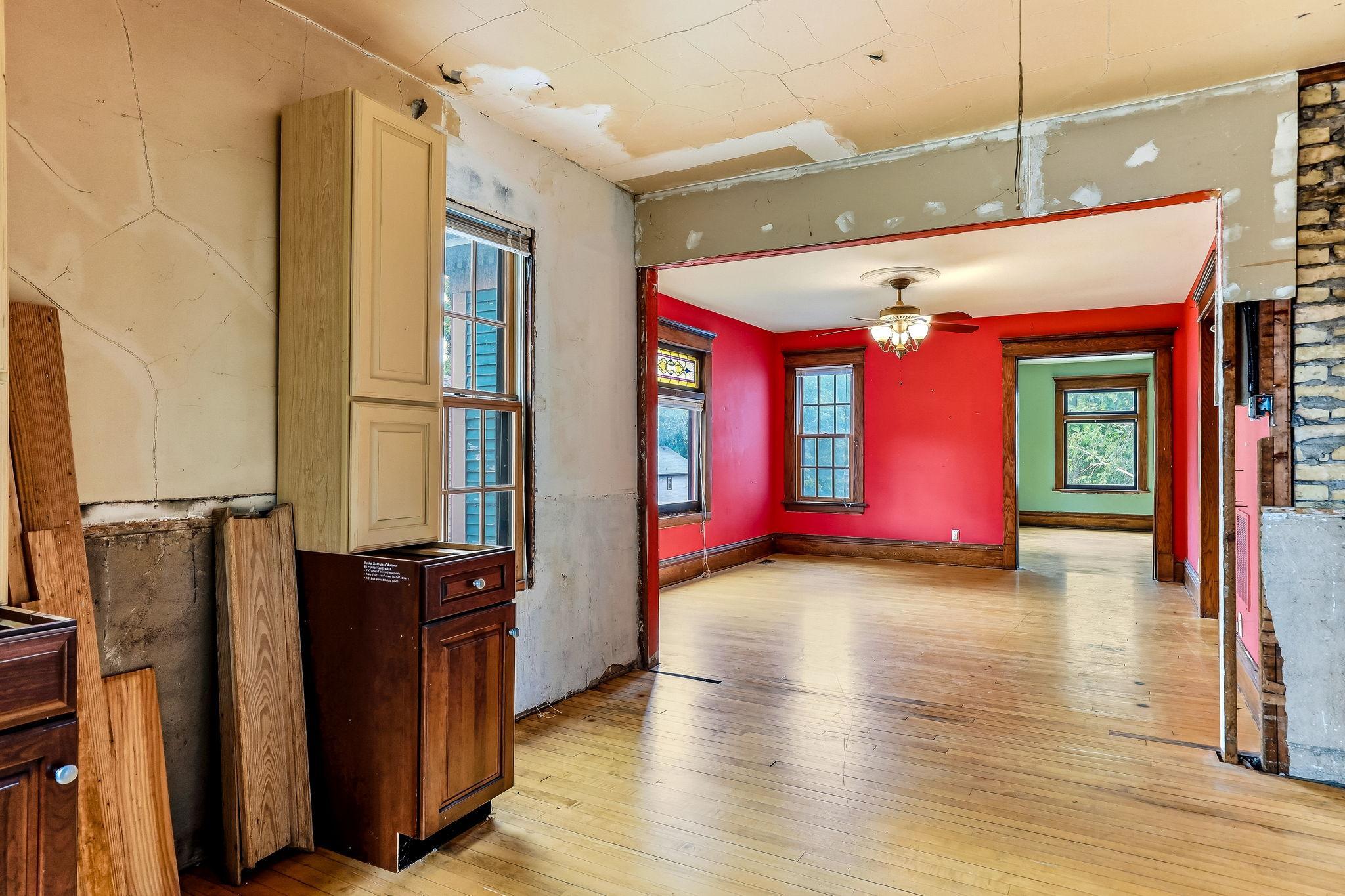 View of Residential Income at 722 Queen Avenue, Minneapolis MN 55411, Minneapolis (35 of 52) - Mike Wilen | Minnesota Team Real Estate