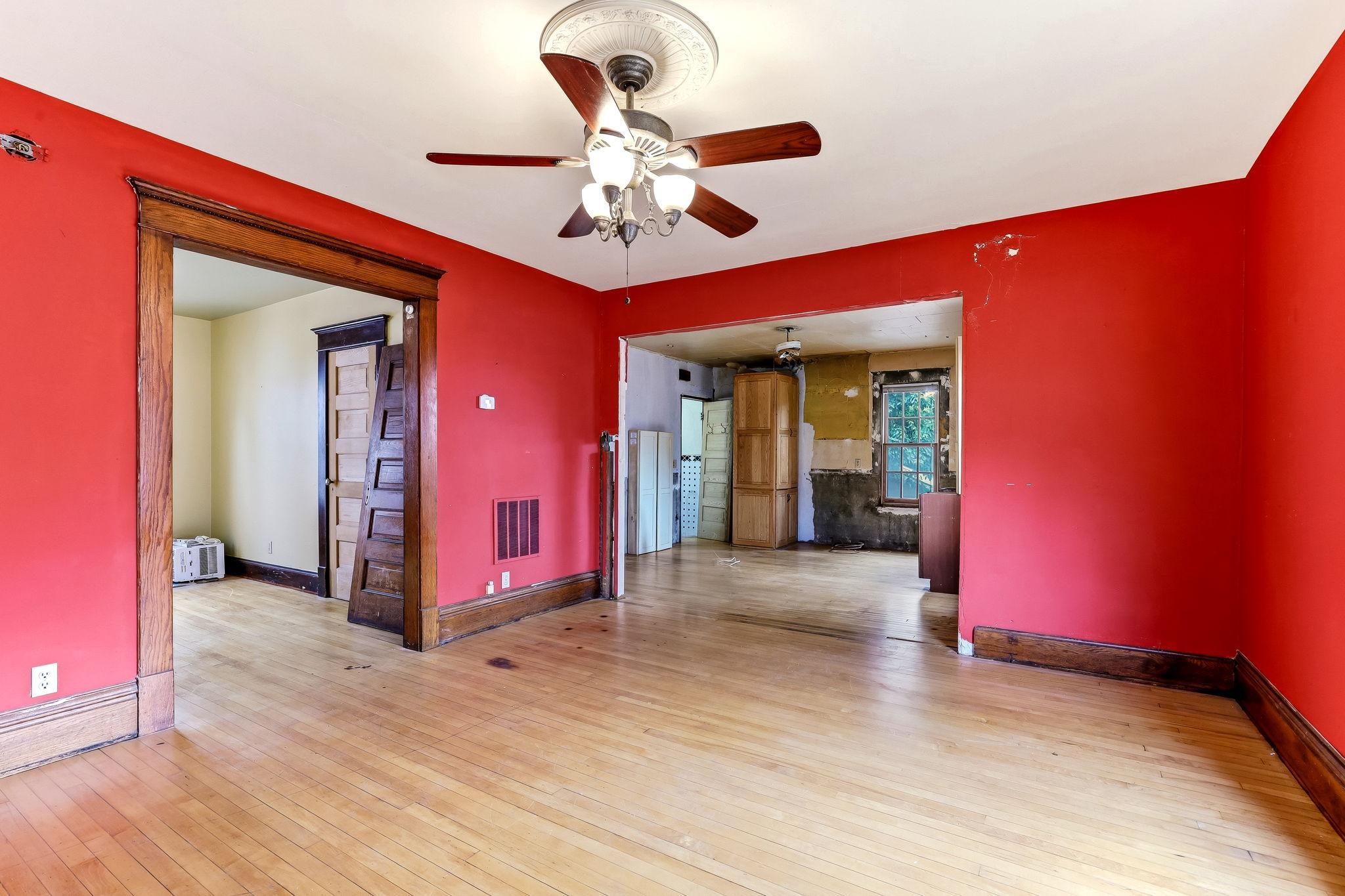 View of Residential Income at 722 Queen Avenue, Minneapolis MN 55411, Minneapolis (28 of 52) - Mike Wilen | Minnesota Team Real Estate