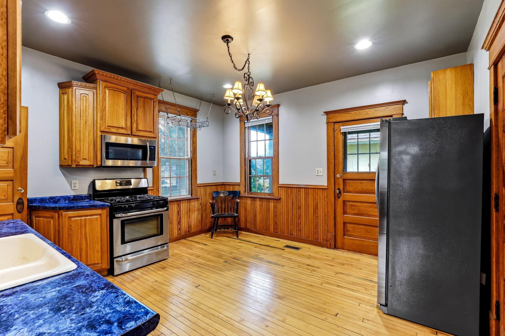 View of Residential Income at 722 Queen Avenue, Minneapolis MN 55411, Minneapolis (20 of 52) - Mike Wilen | Minnesota Team Real Estate
