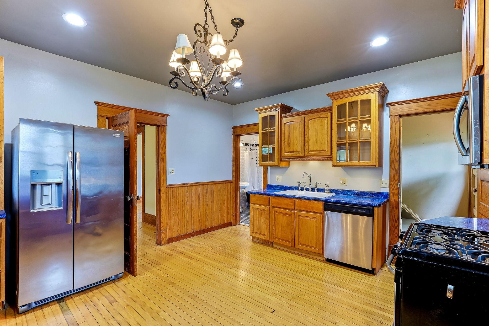 View of Residential Income at 722 Queen Avenue, Minneapolis MN 55411, Minneapolis (17 of 52) - Mike Wilen | Minnesota Team Real Estate