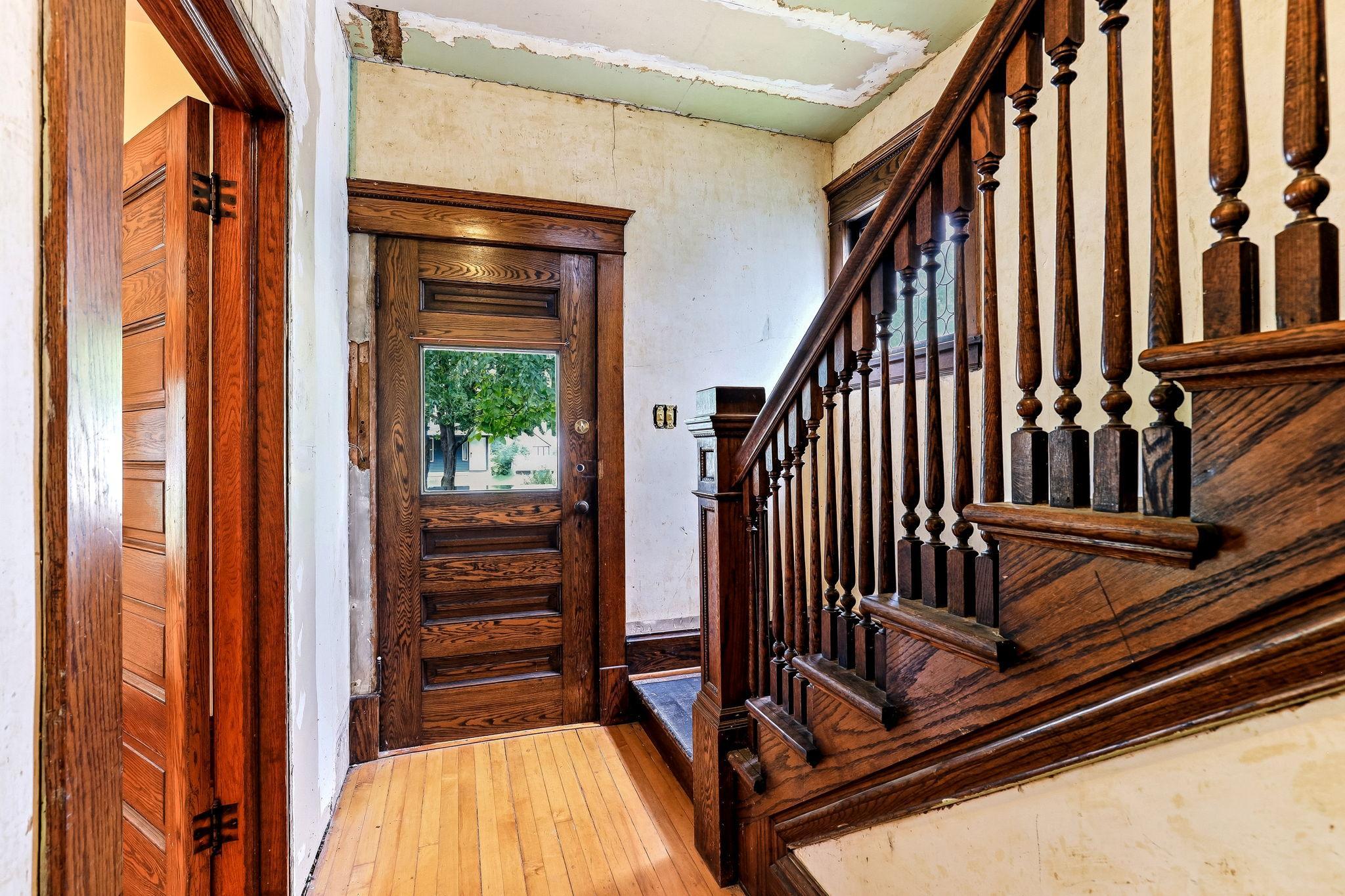 View of Residential Income at 722 Queen Avenue, Minneapolis MN 55411, Minneapolis (6 of 52) - Mike Wilen | Minnesota Team Real Estate