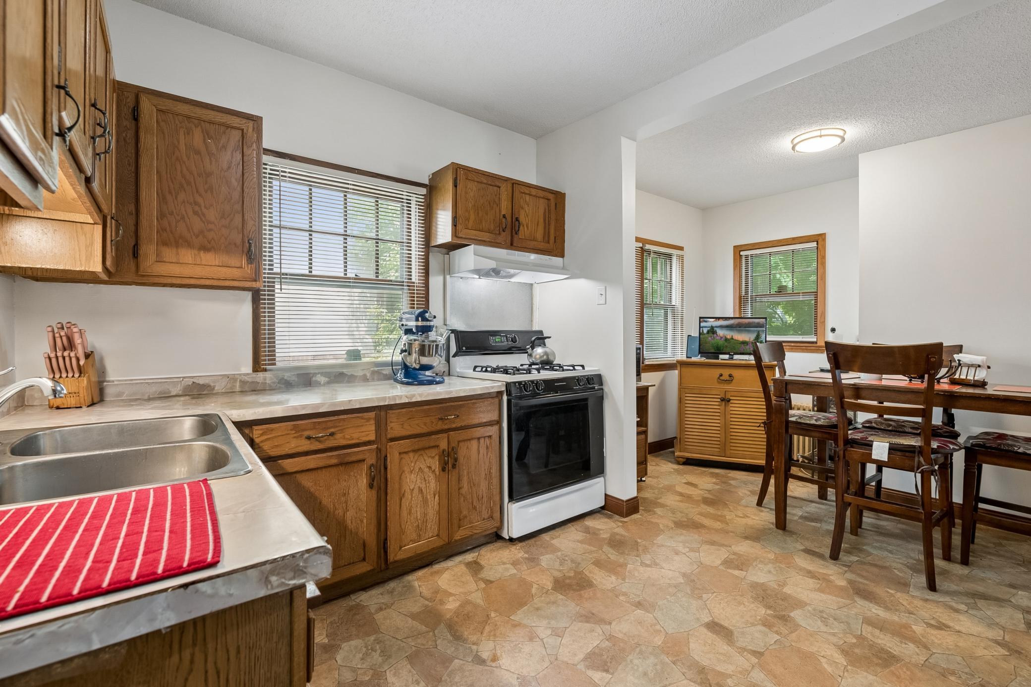 View of Residential at 1418 Queen Avenue, Minneapolis MN 55411, Minneapolis (13 of 37) - Mike Wilen | Minnesota Team Real Estate