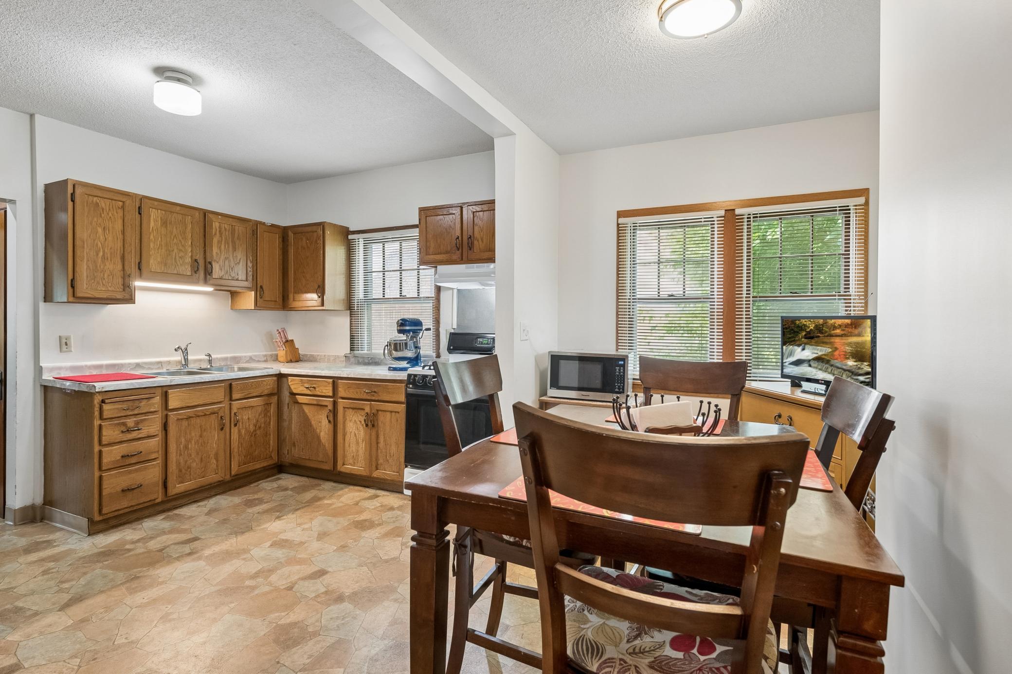 View of Residential at 1418 Queen Avenue, Minneapolis MN 55411, Minneapolis (14 of 37) - Mike Wilen | Minnesota Team Real Estate