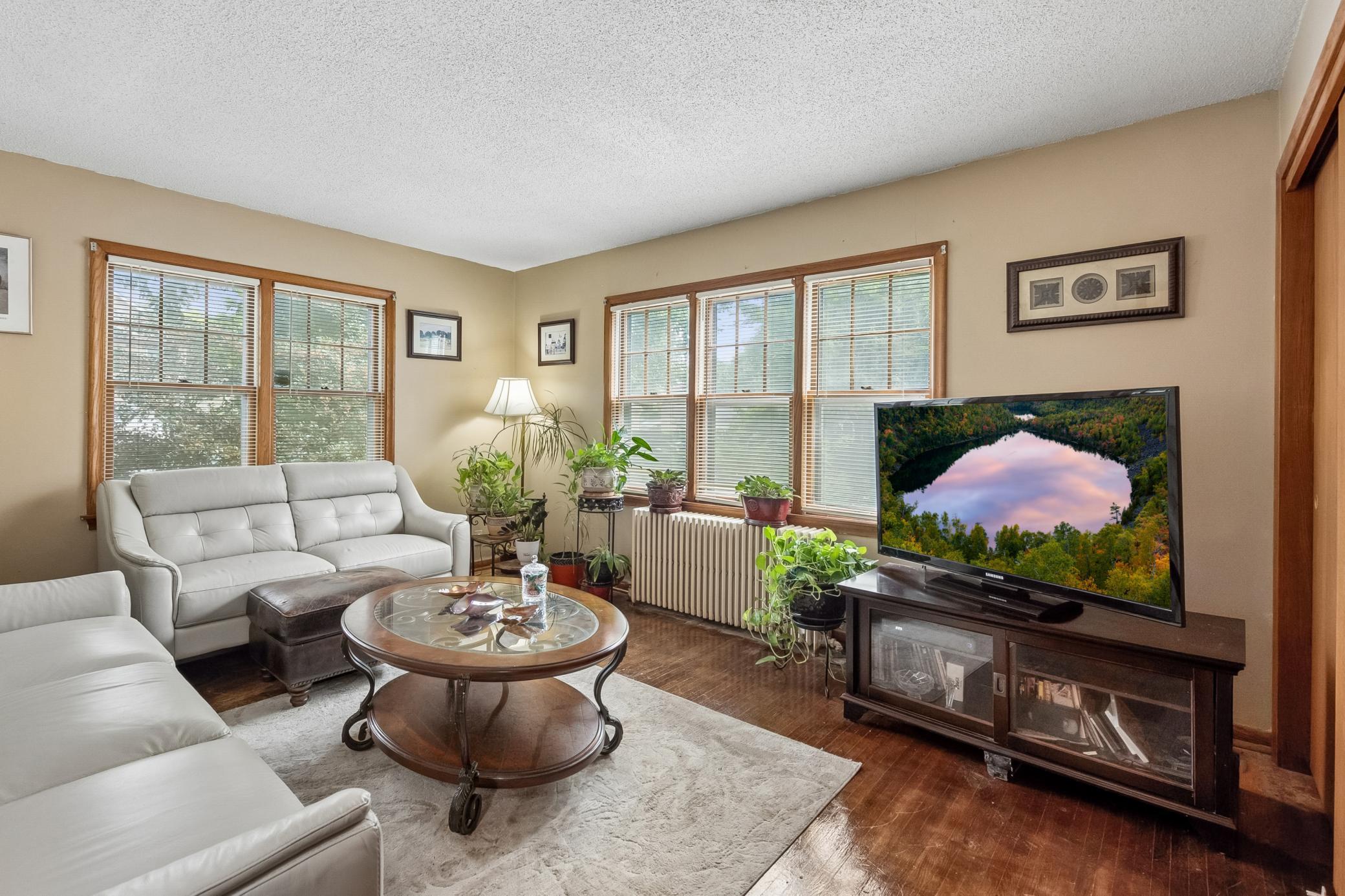 View of Residential at 1418 Queen Avenue, Minneapolis MN 55411, Minneapolis (15 of 37) - Mike Wilen | Minnesota Team Real Estate