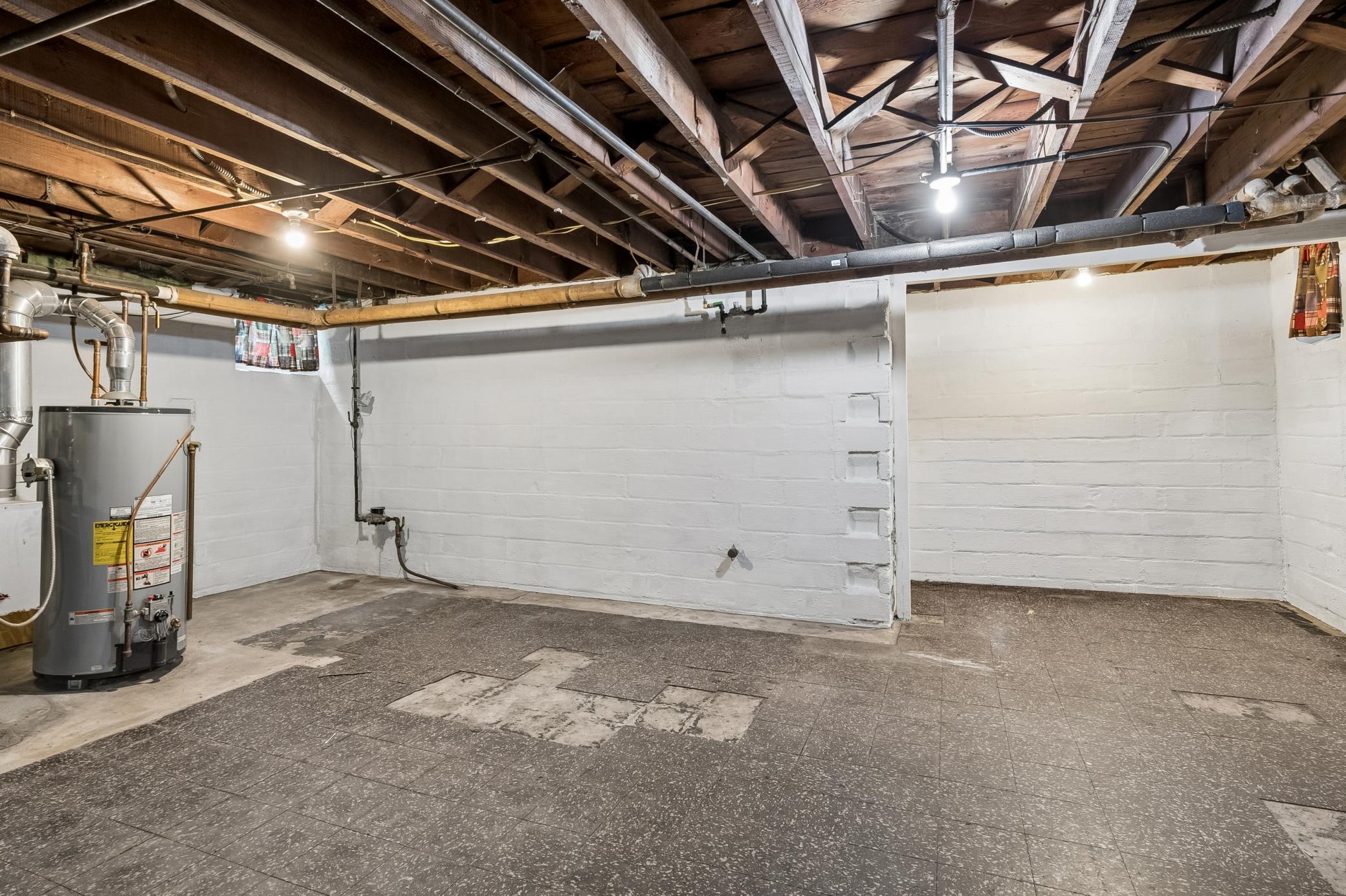 View of Residential at 1418 Queen Avenue, Minneapolis MN 55411, Minneapolis (28 of 37) - Mike Wilen | Minnesota Team Real Estate