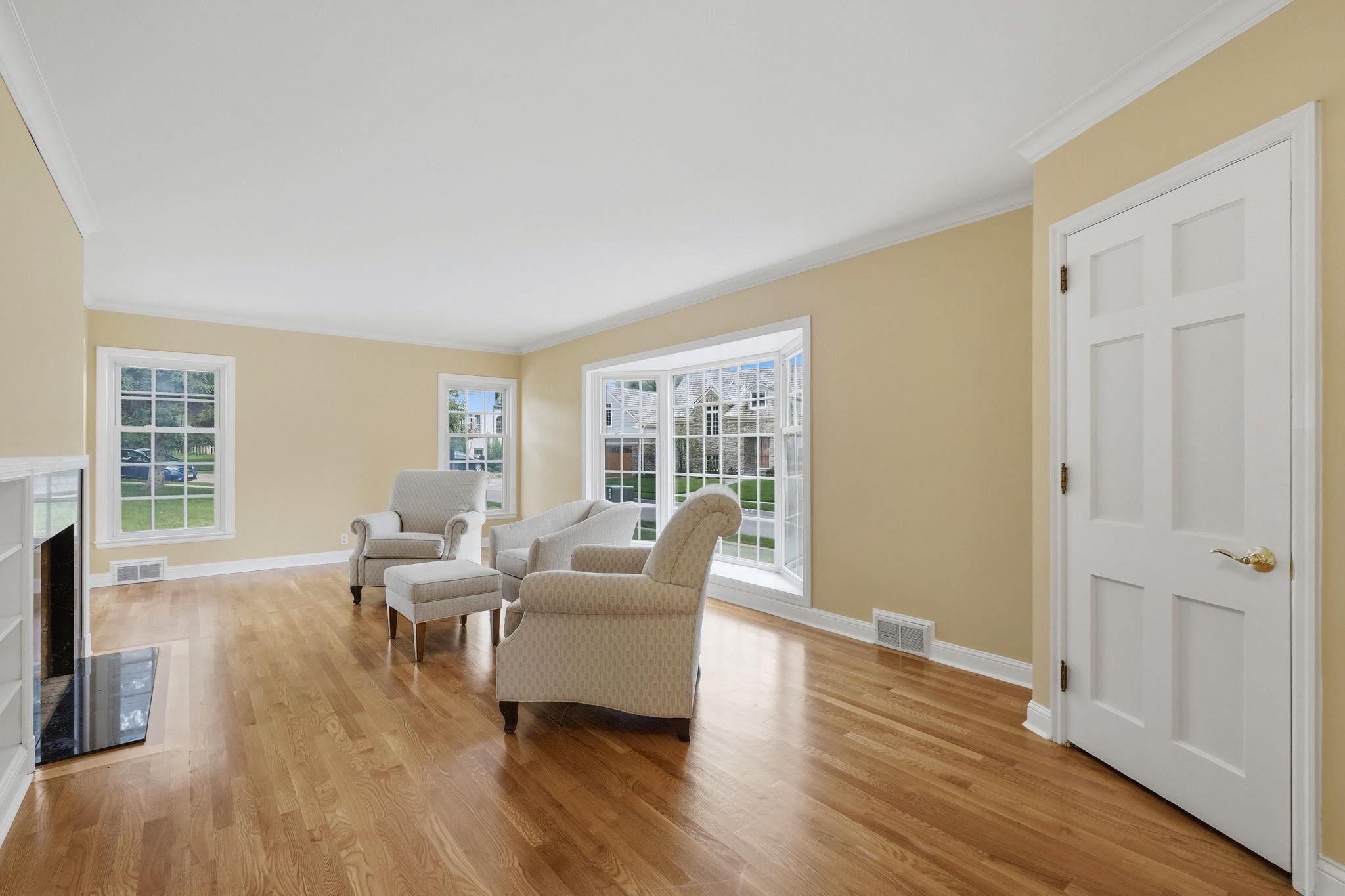 View of Residential at 4920 Sunnyside Road, Edina MN 55424, Edina (12 of 68) - Mike Wilen | Minnesota Team Real Estate