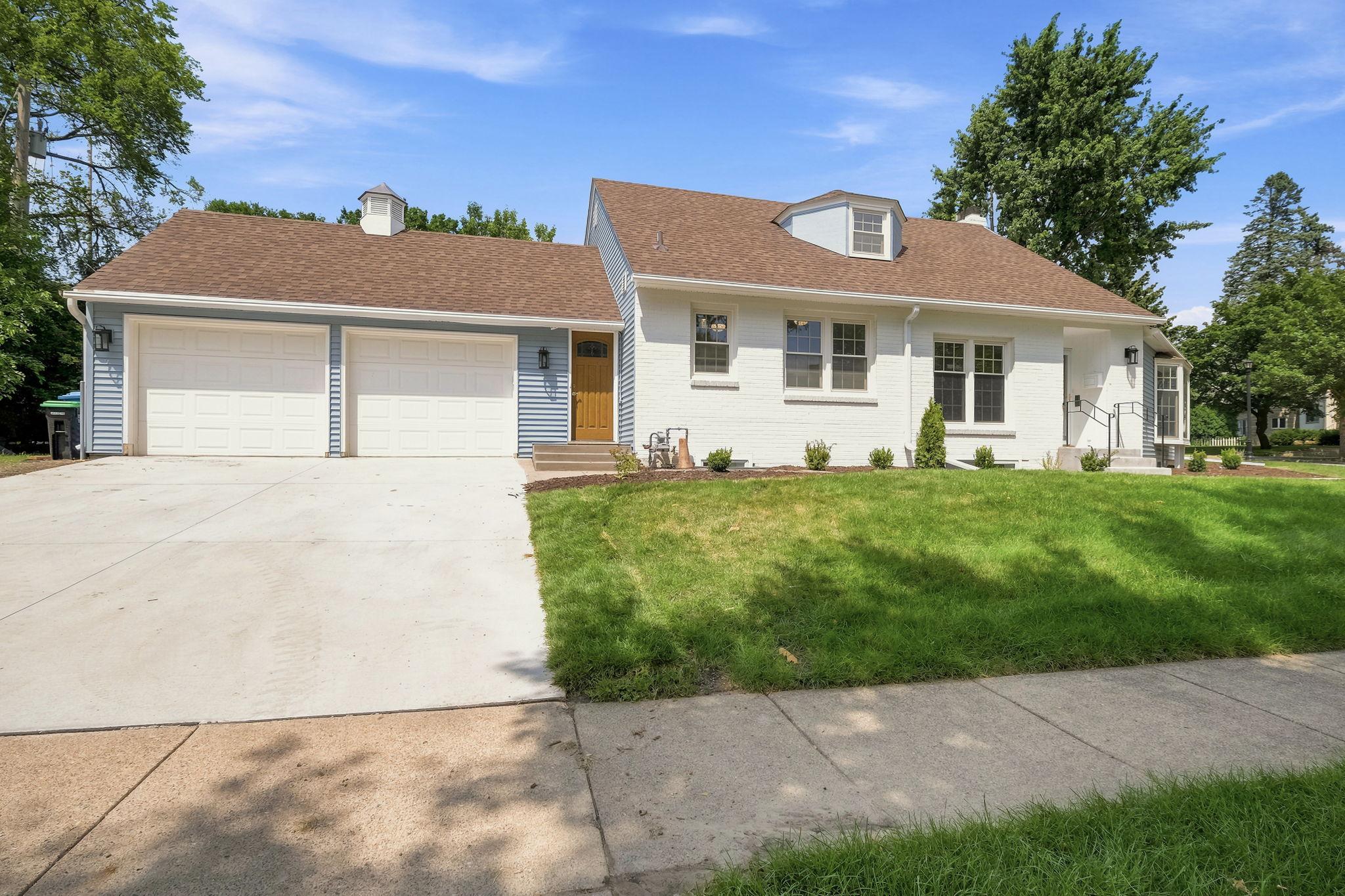 View of Residential at 4920 Sunnyside Road, Edina MN 55424, Edina (2 of 68) - Mike Wilen | Minnesota Team Real Estate