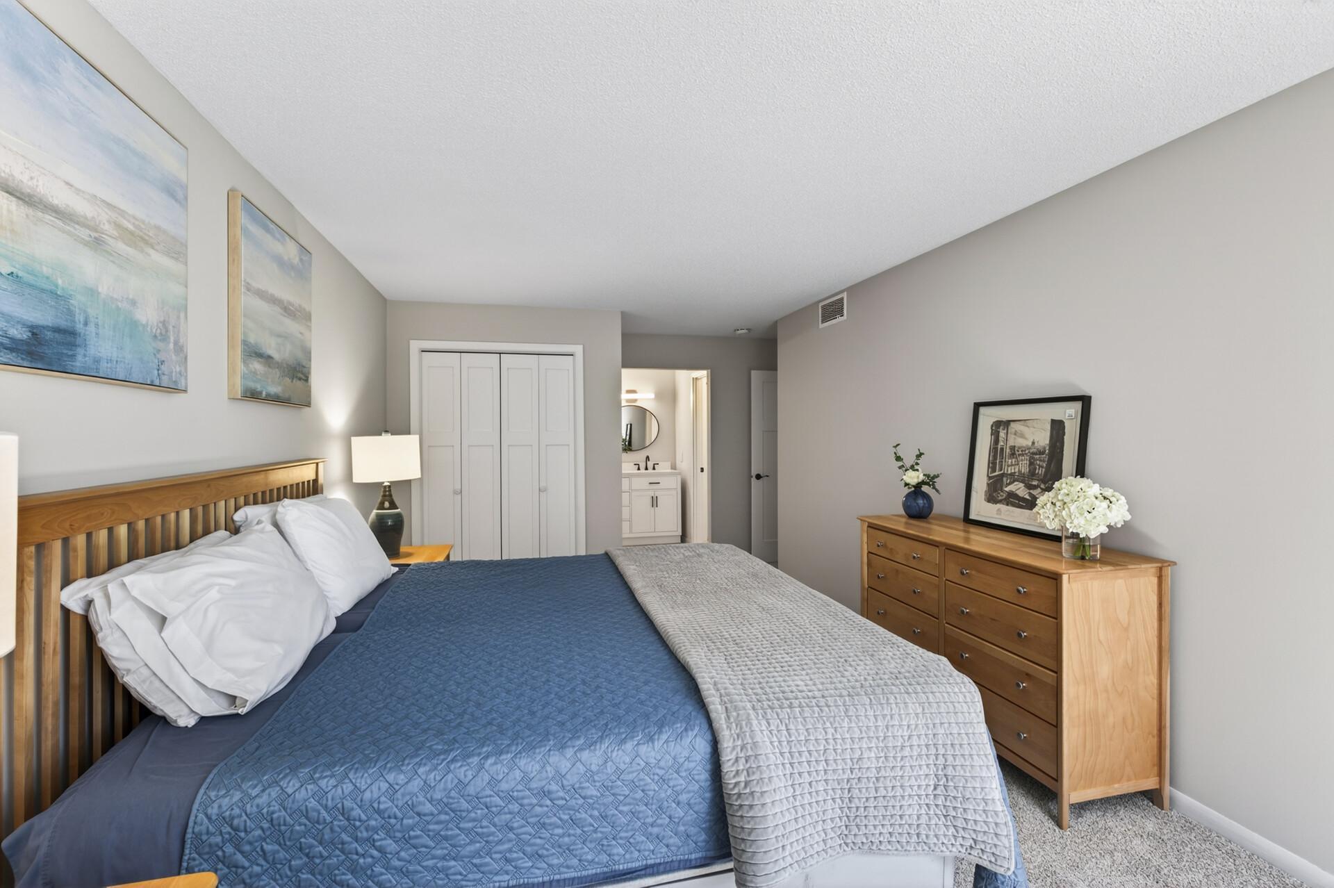 View of Residential at 6085 Lincoln Drive #225, Edina MN 55436, Edina (14 of 35) - Mike Wilen | Minnesota Team Real Estate
