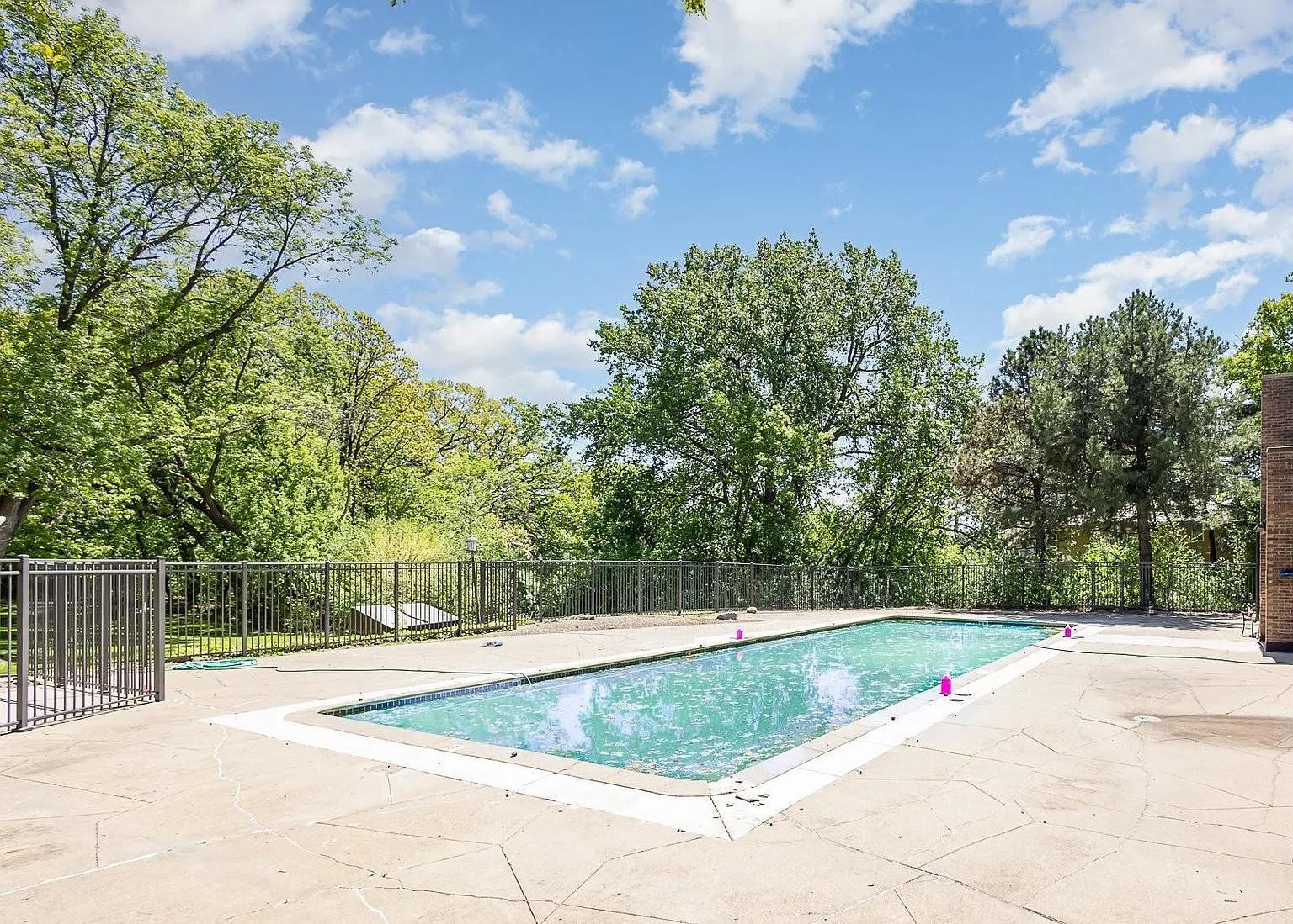 View of Residential at 6085 Lincoln Drive #225, Edina MN 55436, Edina (26 of 35) - Mike Wilen | Minnesota Team Real Estate