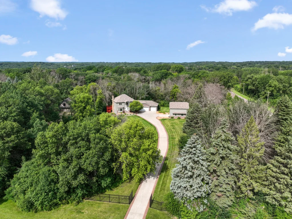 View of Residential at 22530 Forest Ridge Drive, Lakeville MN 55044, Lakeville (14 of 71) - Mike Wilen | Minnesota Team Real Estate