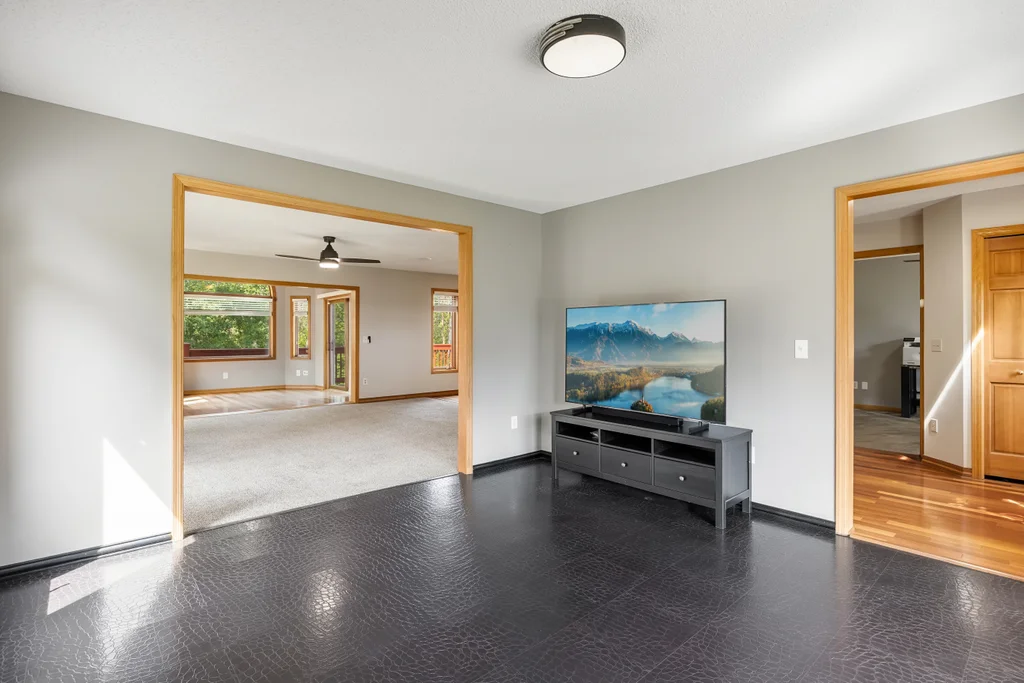 View of Residential at 22530 Forest Ridge Drive, Lakeville MN 55044, Lakeville (22 of 71) - Mike Wilen | Minnesota Team Real Estate