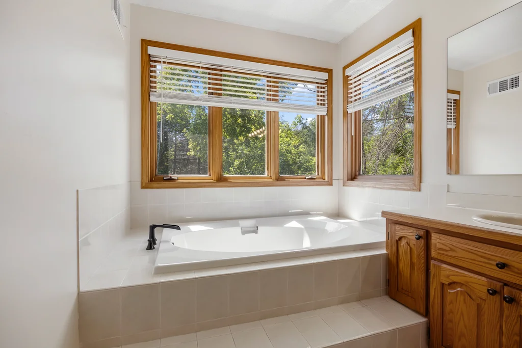 View of Residential at 22530 Forest Ridge Drive, Lakeville MN 55044, Lakeville (56 of 71) - Mike Wilen | Minnesota Team Real Estate
