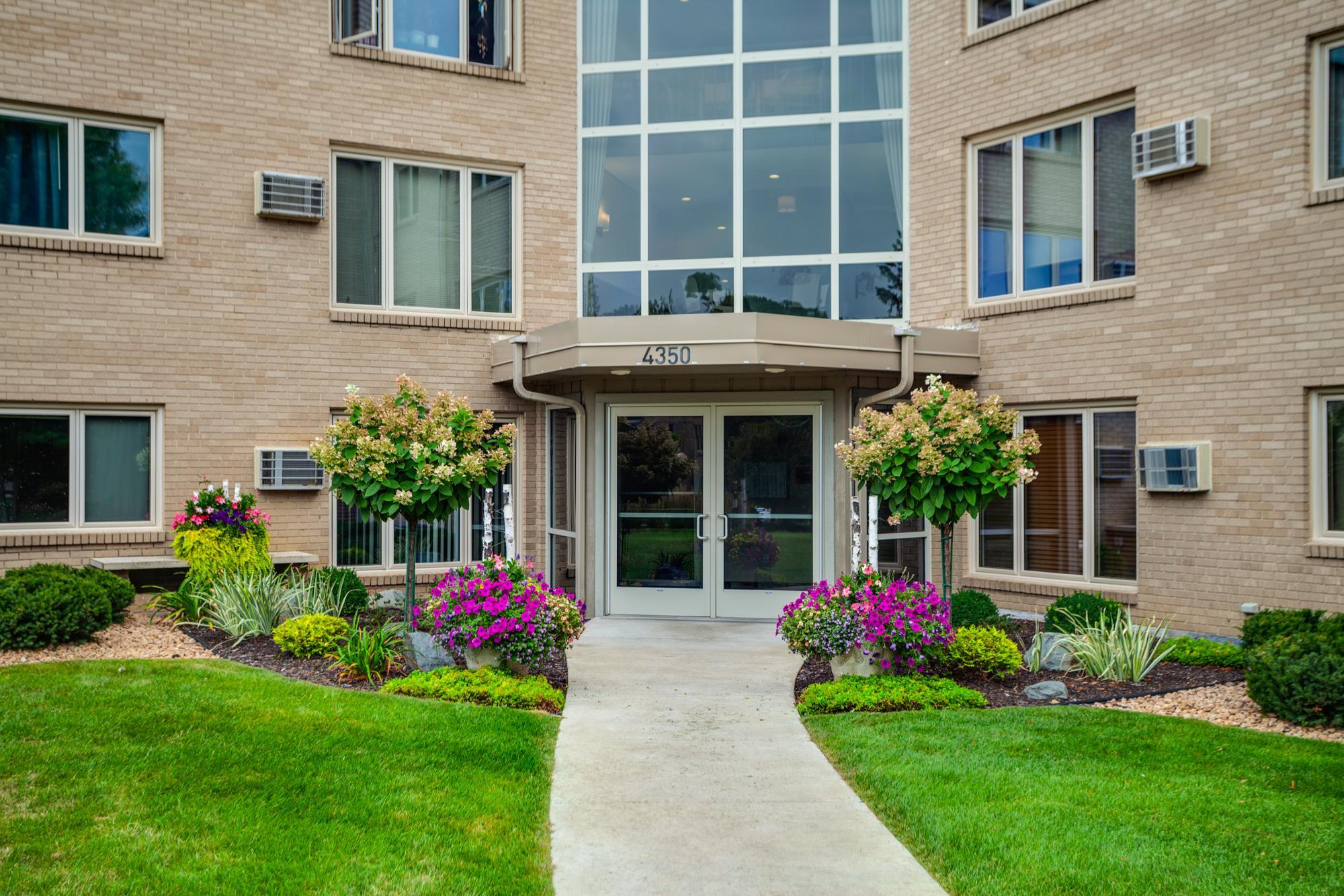 View of Residential at 4350 Brookside Court #302, Edina MN 55436, Edina (41 of 46) - Mike Wilen | Minnesota Team Real Estate