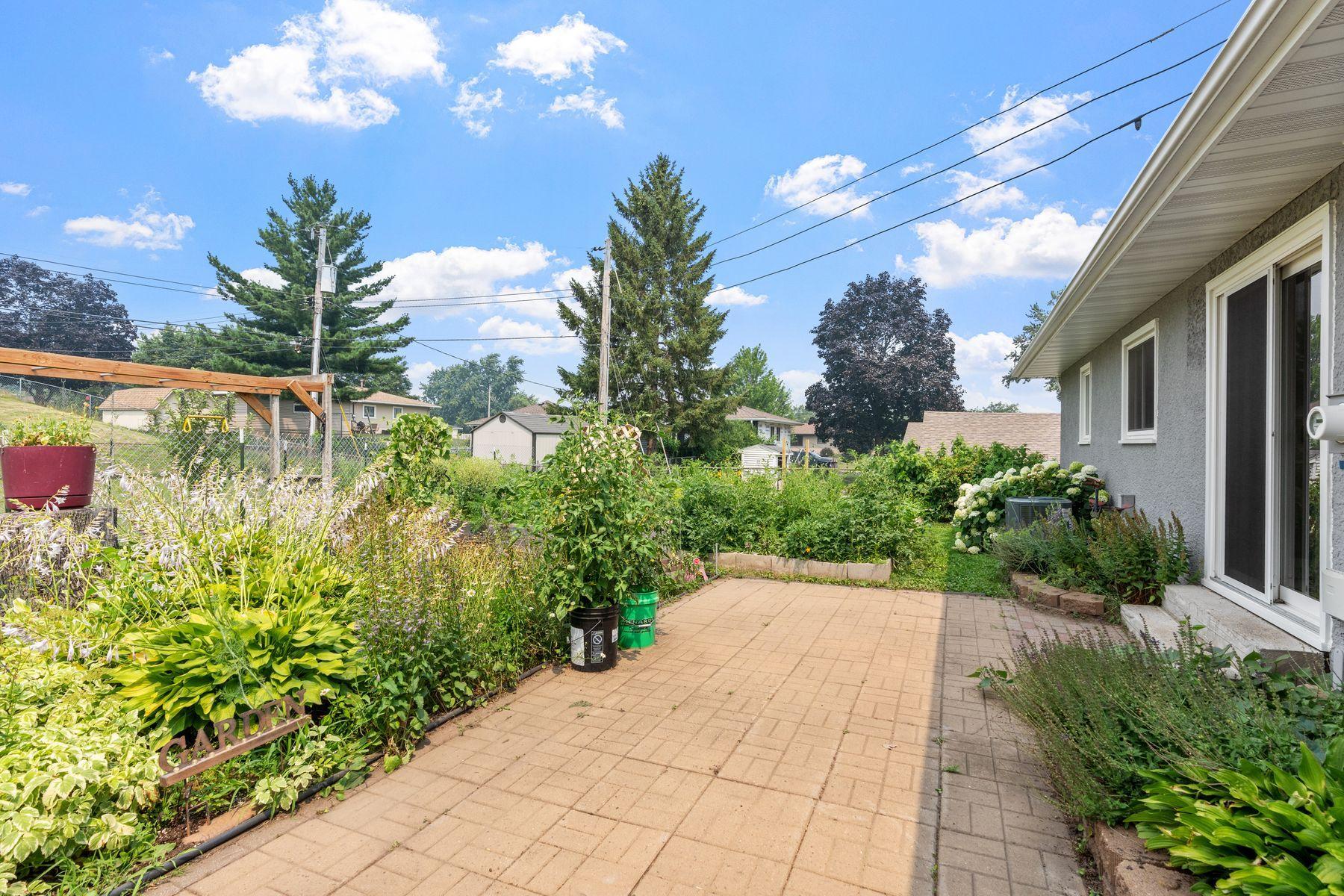 View of Residential at 6841 Carmen Avenue, Inver Grove Heights MN 55076, Inver Grove Heights (34 of 44) - Mike Wilen | Minnesota Team Real Estate
