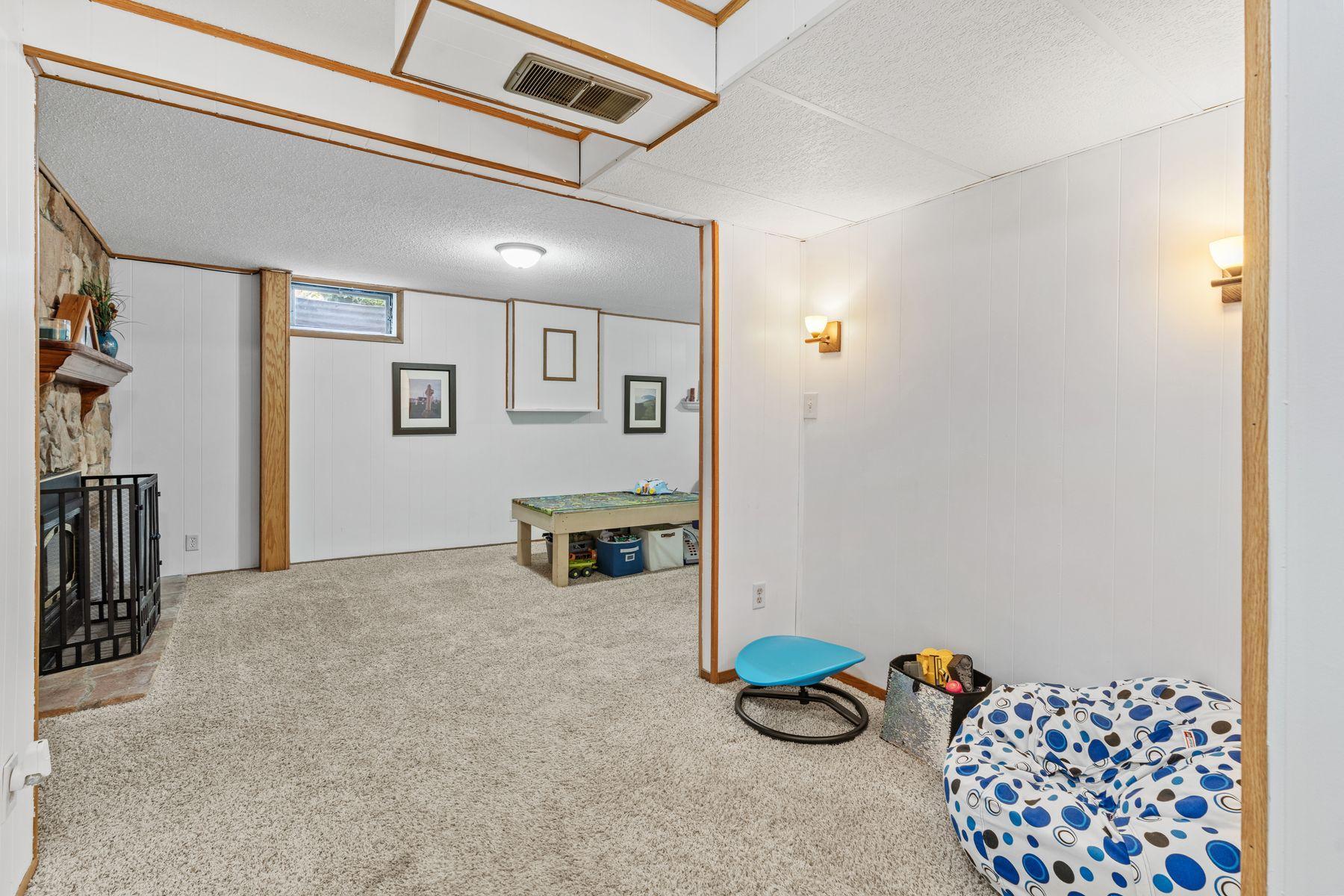 View of Residential at 6841 Carmen Avenue, Inver Grove Heights MN 55076, Inver Grove Heights (23 of 44) - Mike Wilen | Minnesota Team Real Estate