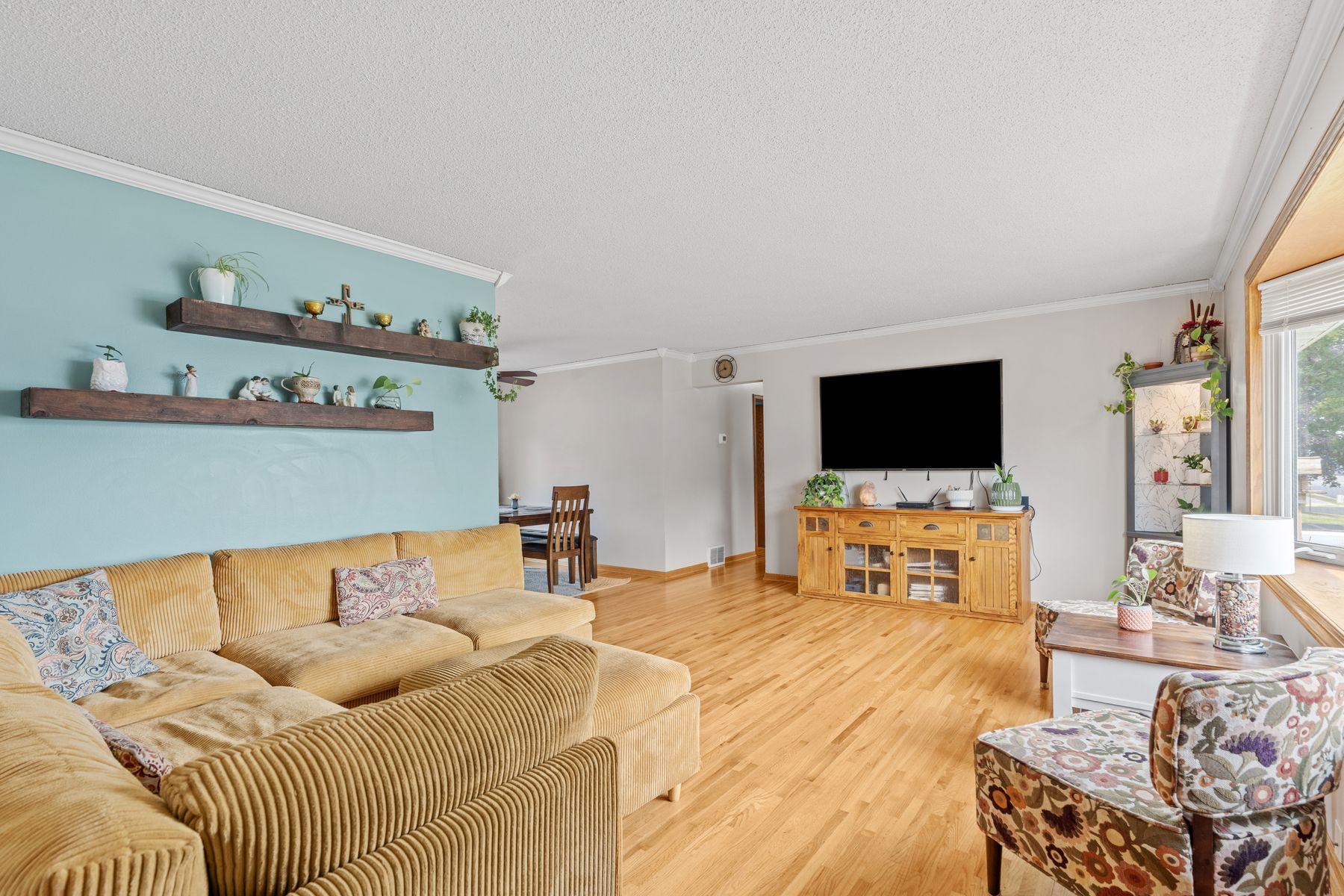 View of Residential at 6841 Carmen Avenue, Inver Grove Heights MN 55076, Inver Grove Heights (4 of 44) - Mike Wilen | Minnesota Team Real Estate