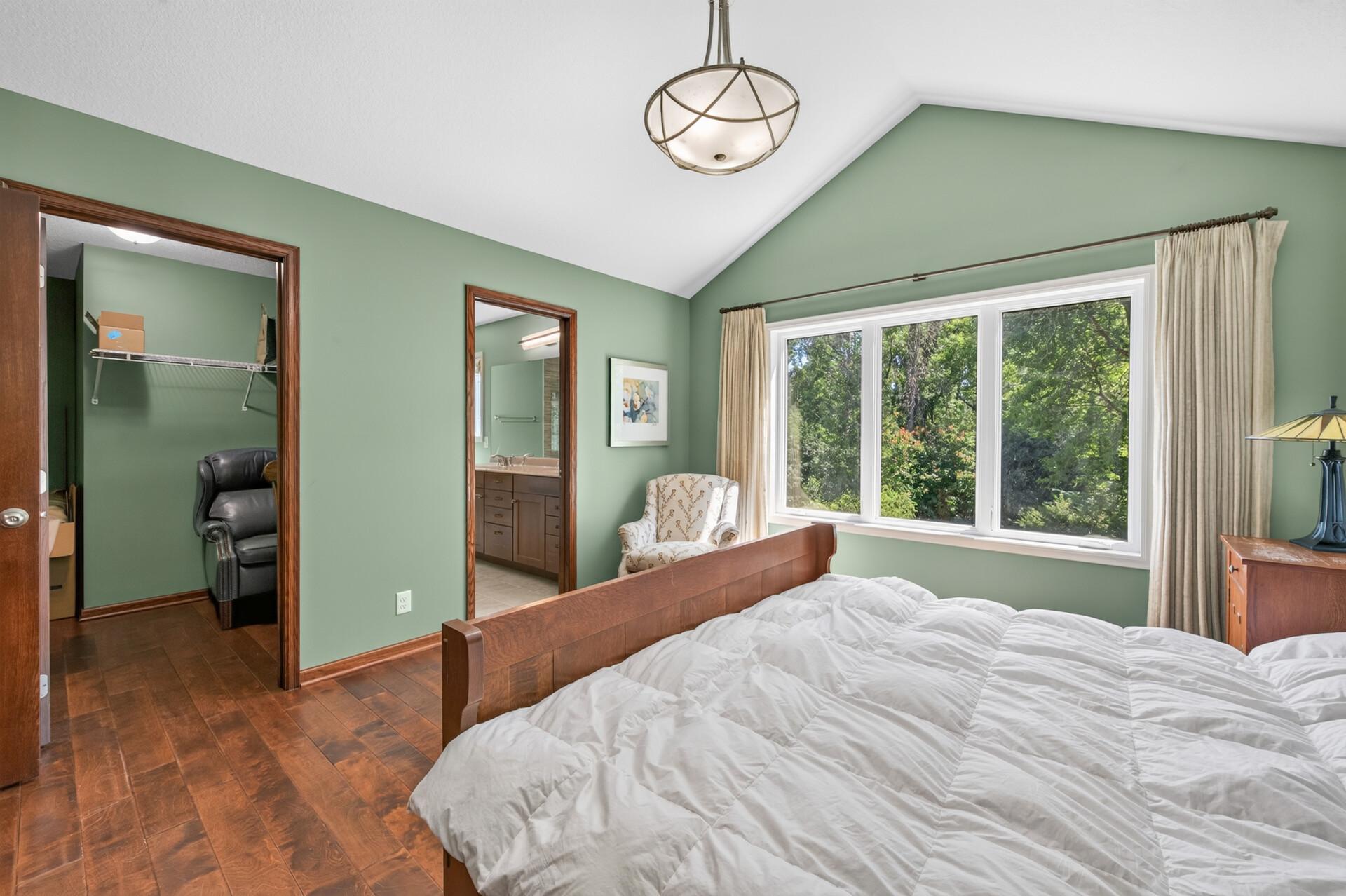 View of Residential at 13707 Green Briar Drive, Minnetonka MN 55305, Minnetonka (21 of 56) - Mike Wilen | Minnesota Team Real Estate