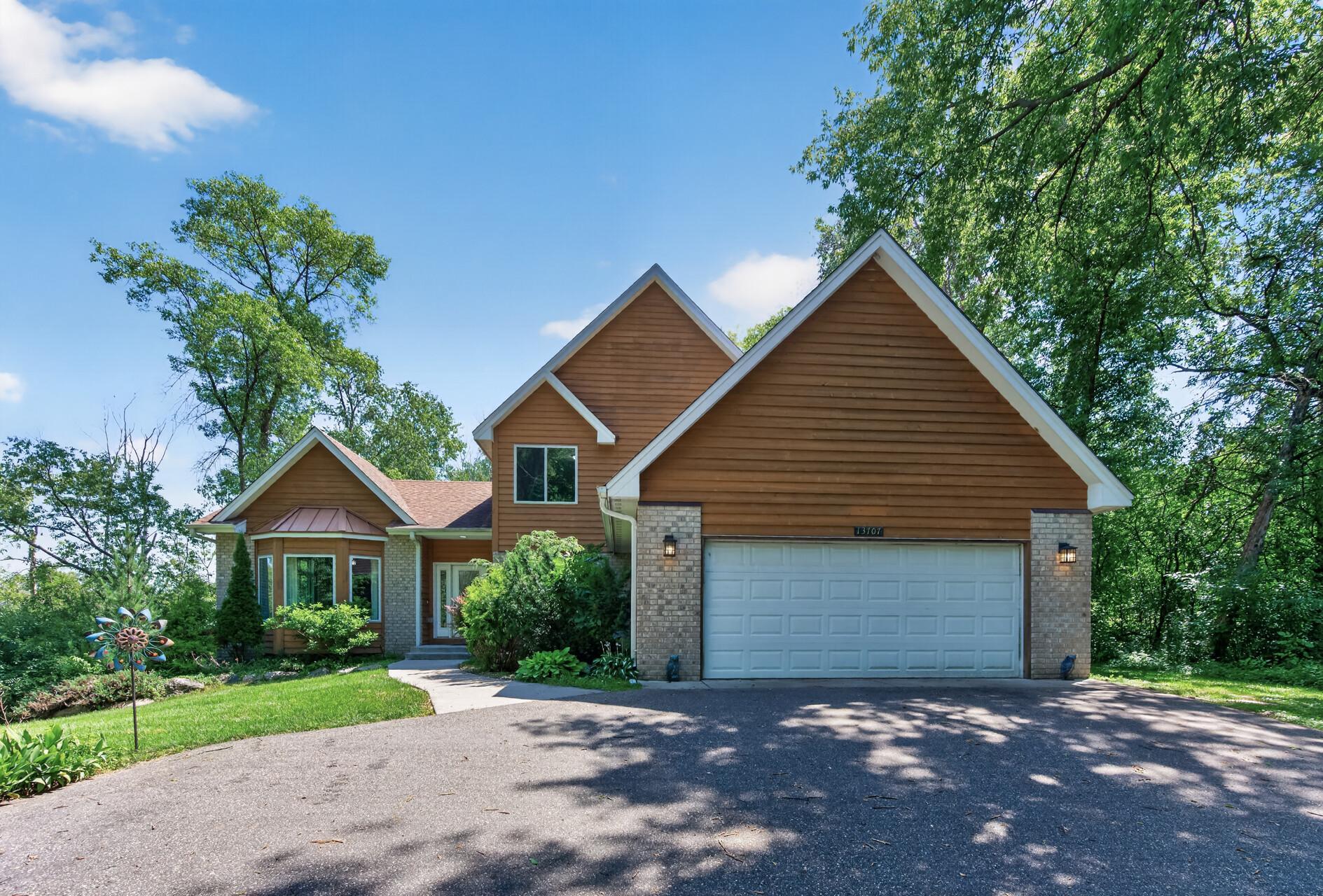 View of Residential at 13707 Green Briar Drive, Minnetonka MN 55305, Minnetonka (2 of 56) - Mike Wilen | Minnesota Team Real Estate