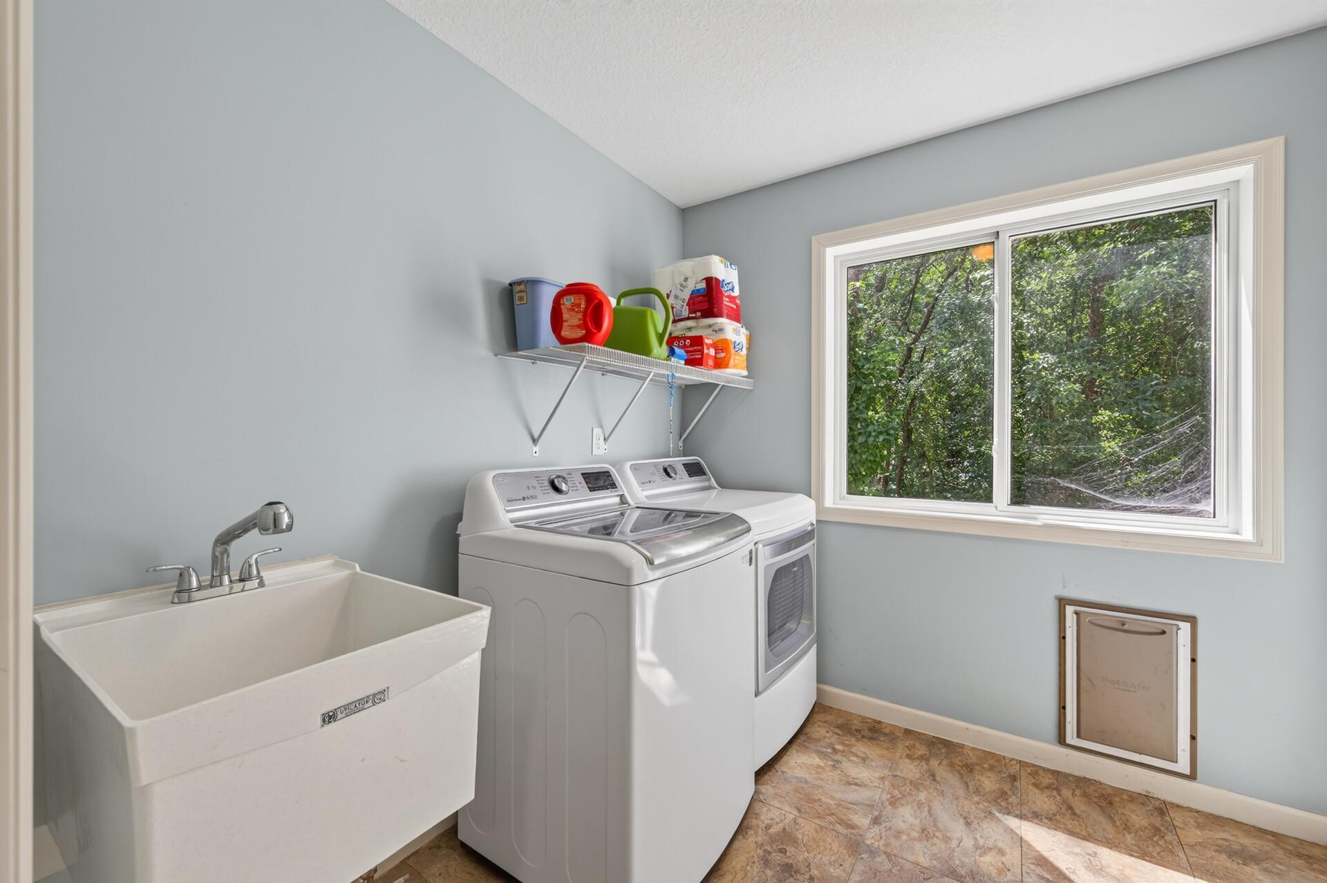 View of Residential at 13707 Green Briar Drive, Minnetonka MN 55305, Minnetonka (18 of 56) - Mike Wilen | Minnesota Team Real Estate