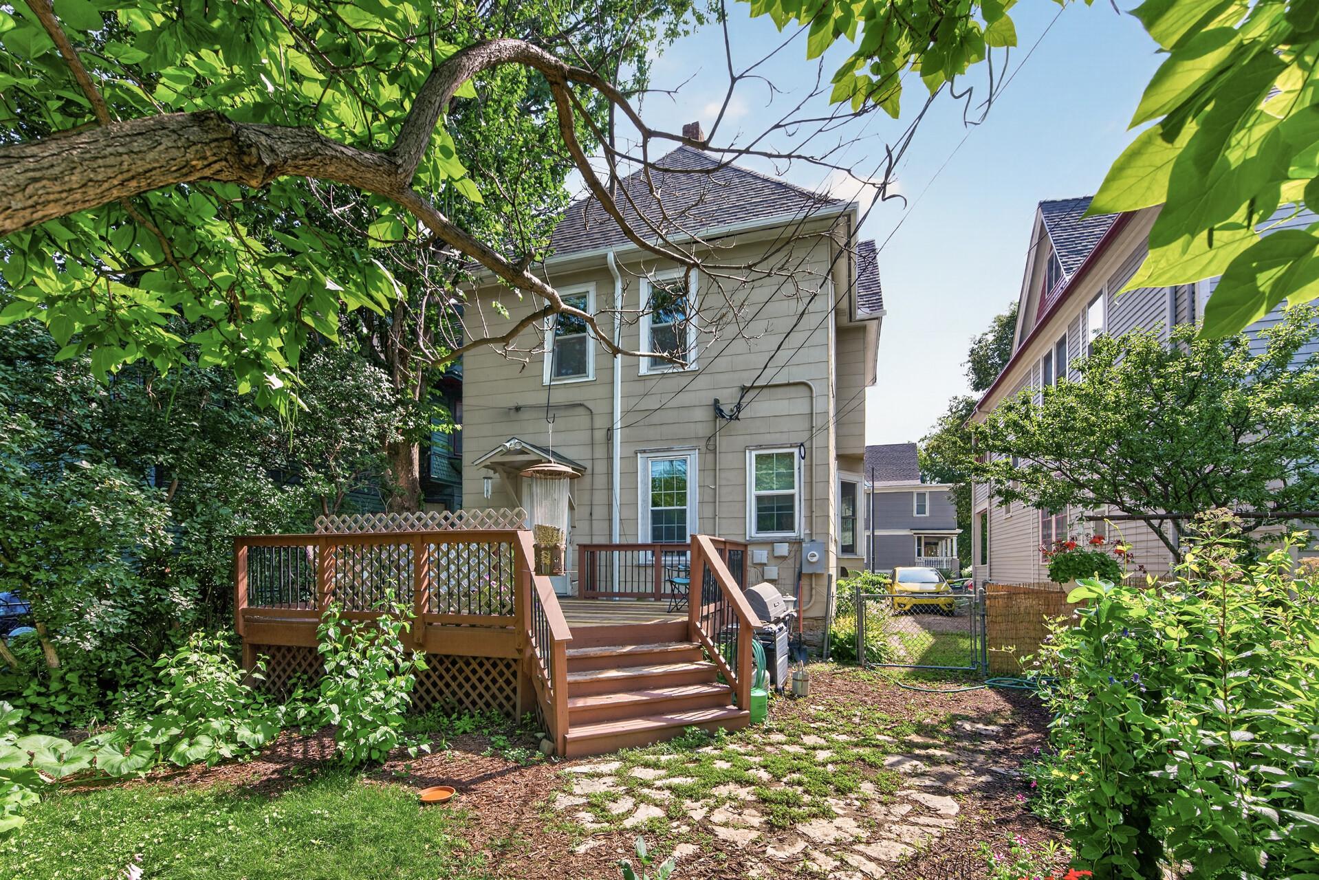 View of Residential Income at 95 Victoria Street, Saint Paul MN 55104, Saint Paul (53 of 55) - Mike Wilen | Minnesota Team Real Estate